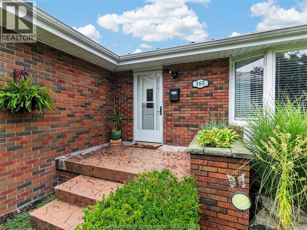 165 Lancefield Place, Chatham, Ontario  N7L 2M5 - Photo 3 - 26021671