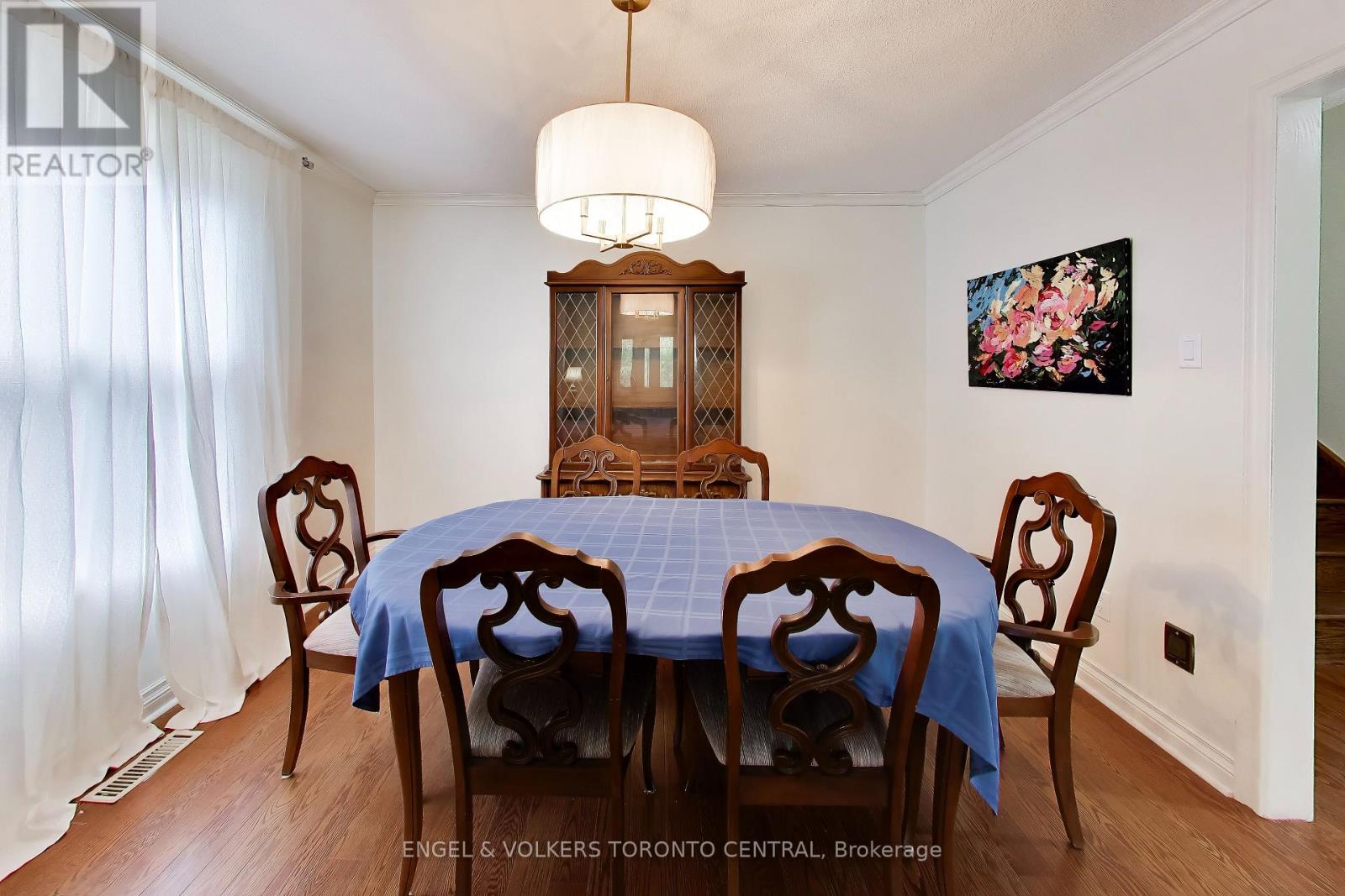 68 Hawley Crescent, Whitby, Ontario  L1N 6V9 - Photo 3 - E13750628