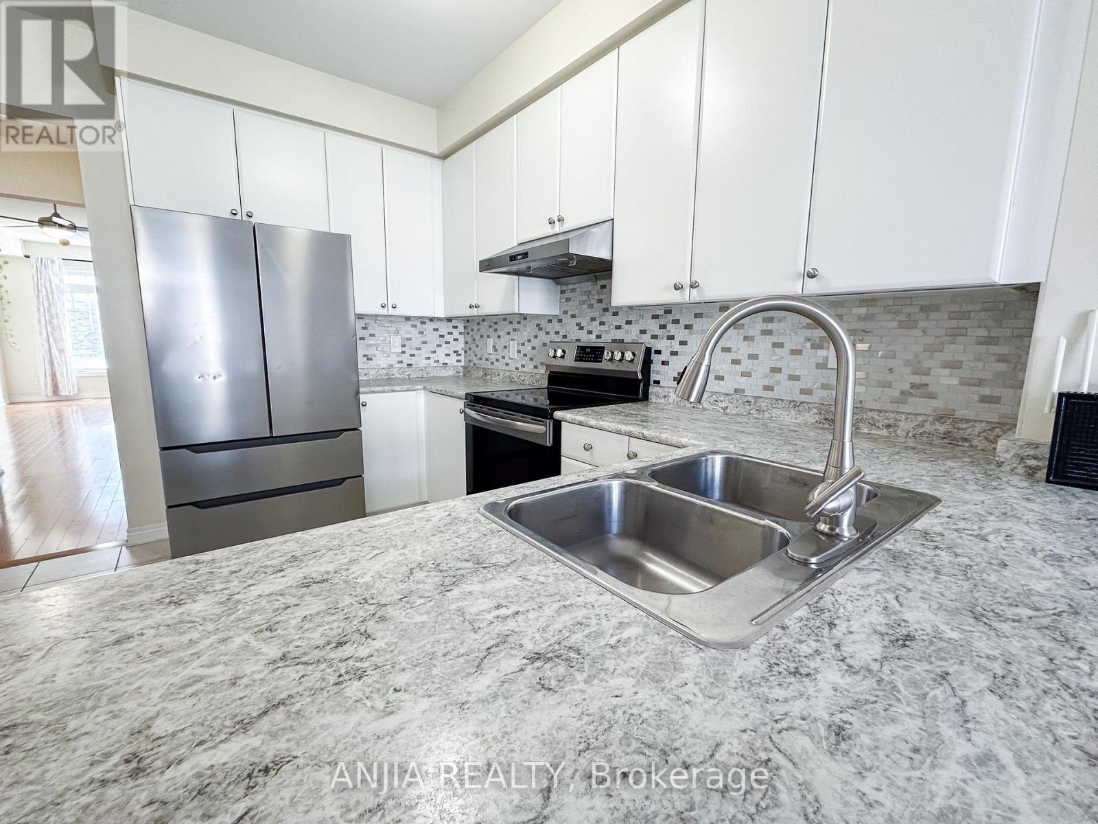 16 Weidman Lane, Markham, Ontario  L6E 0T1 - Photo 10 - N13750626