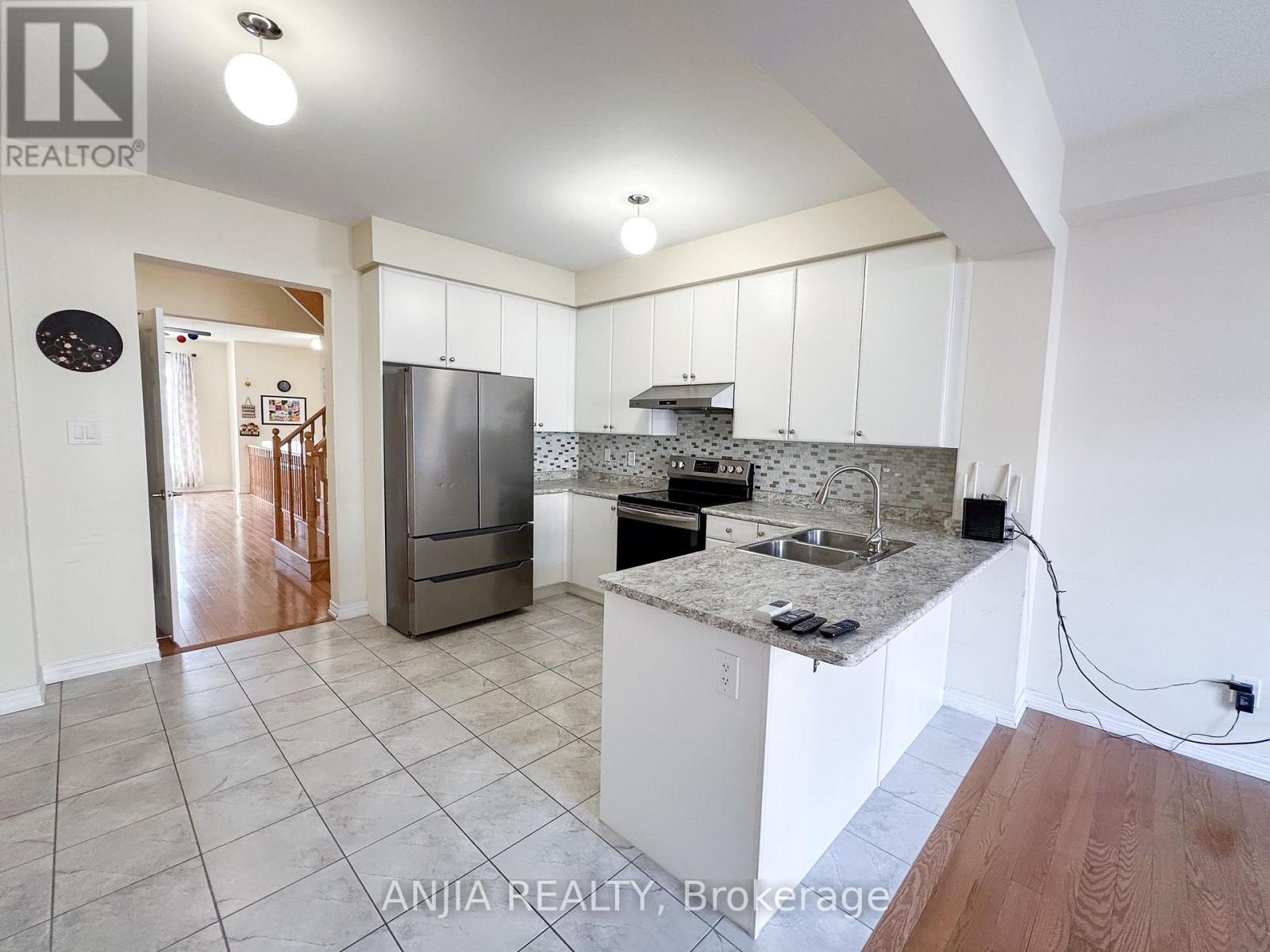 16 Weidman Lane, Markham, Ontario  L6E 0T1 - Photo 11 - N13750626