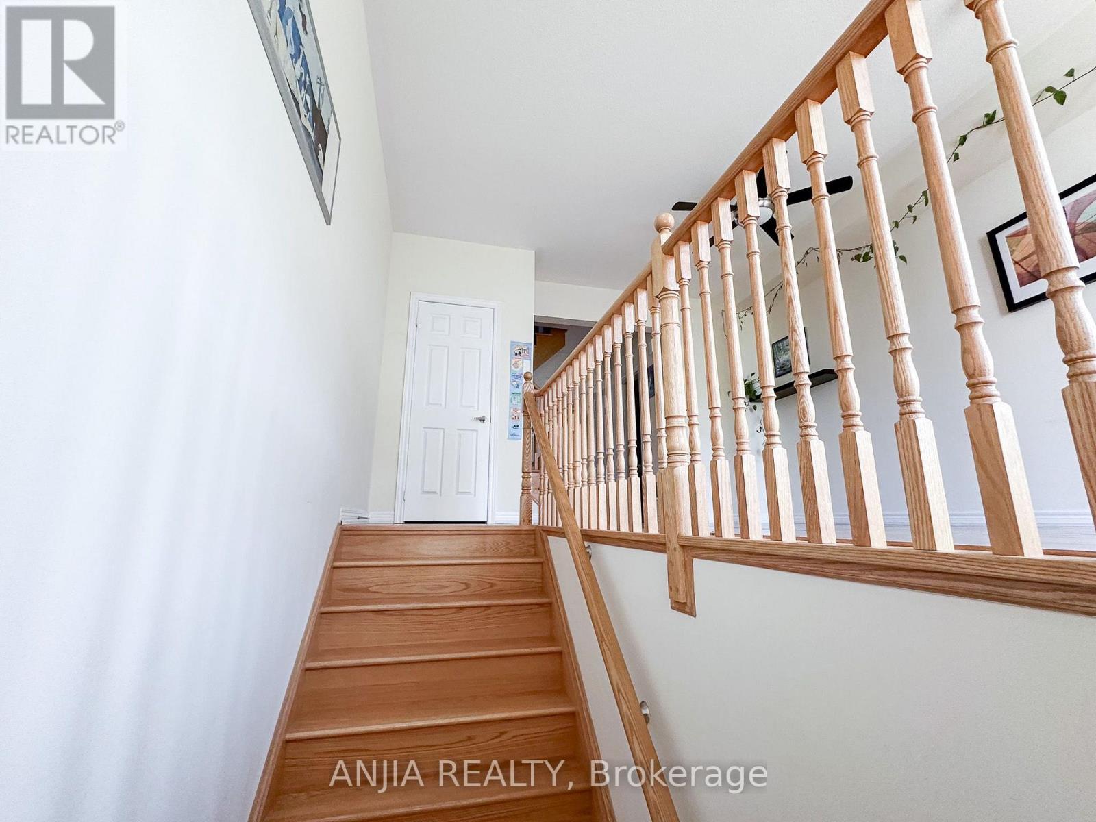 16 Weidman Lane, Markham, Ontario  L6E 0T1 - Photo 4 - N13750626