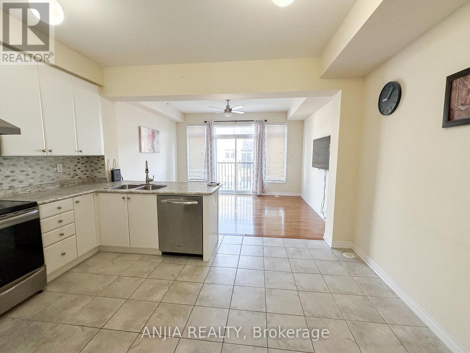 16 Weidman Lane, Markham, Ontario  L6E 0T1 - Photo 8 - N13750626