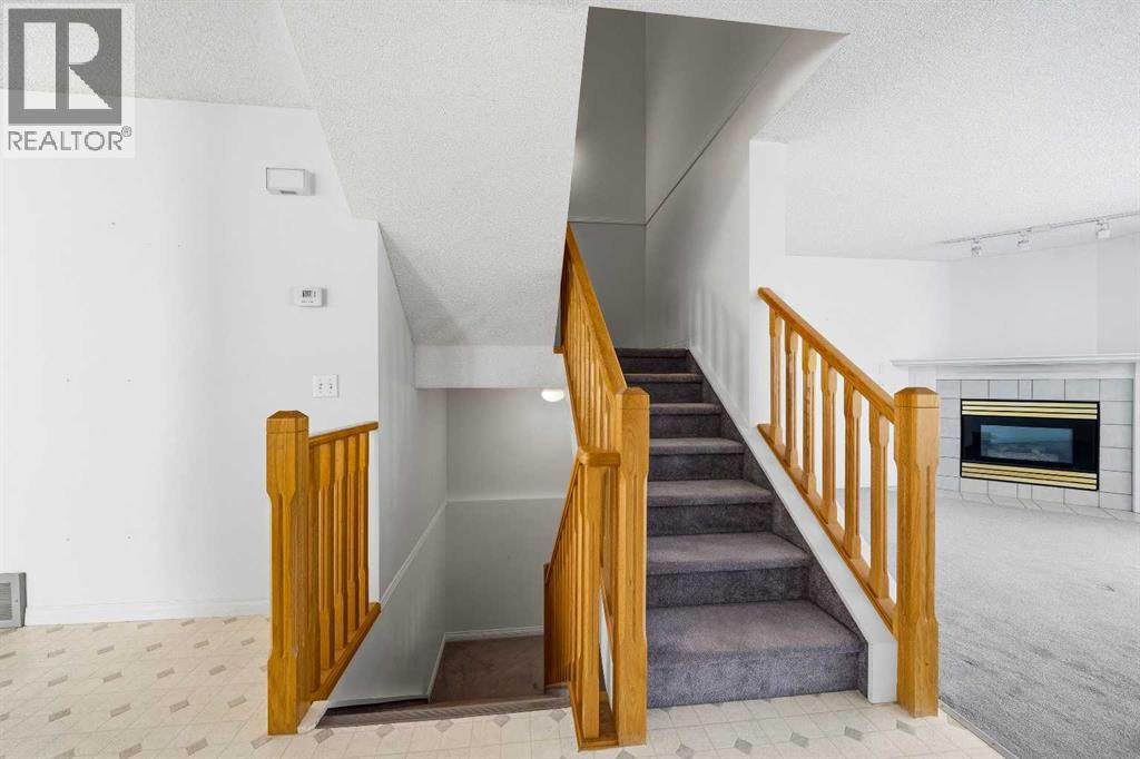 210 Scenic Acres Terrace NW, Calgary, Alberta  T3L 1Y4 - Photo 14 - A2341745