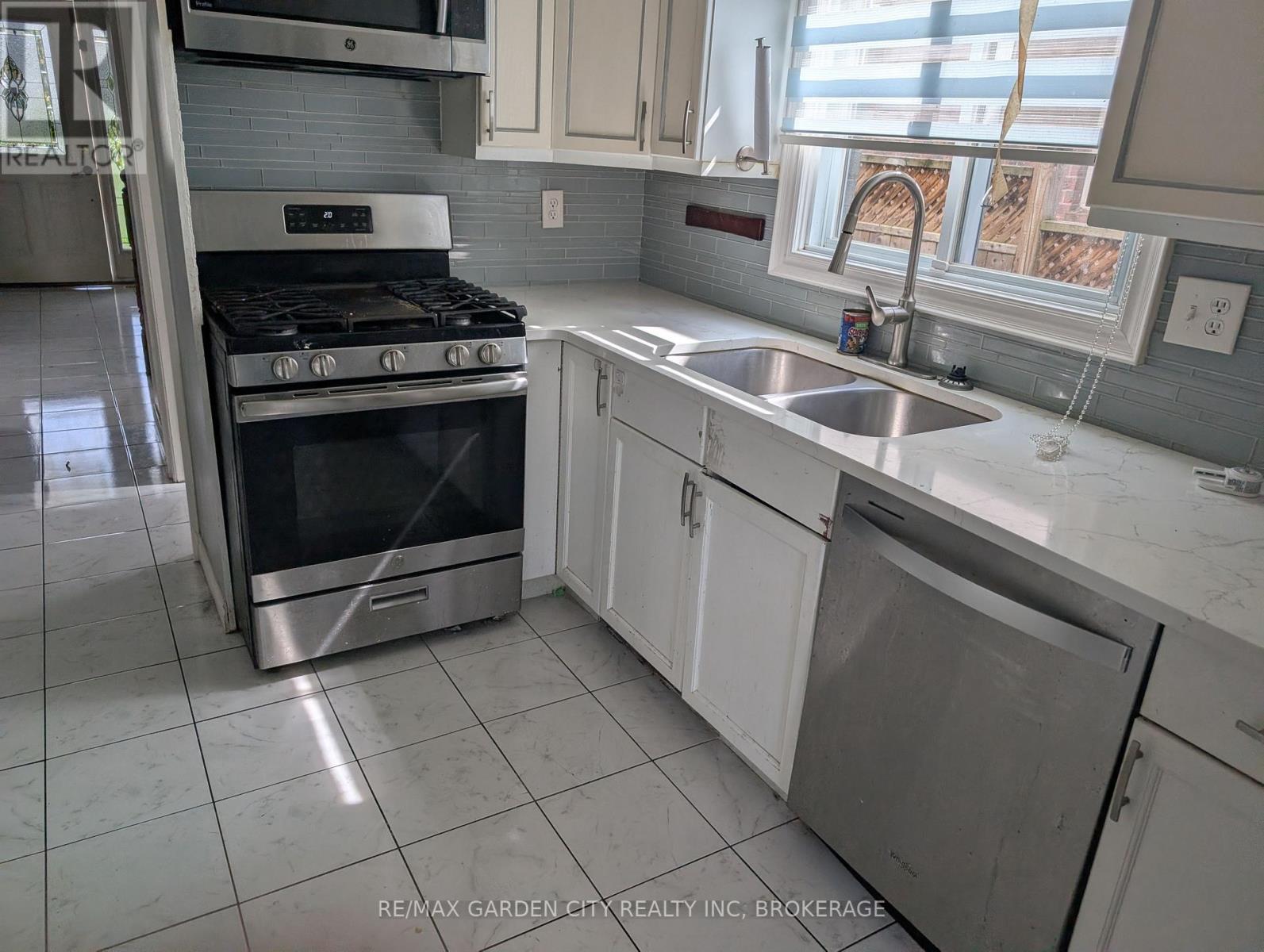 158 Summers Drive, Thorold, Ontario  L2V 5A1 - Photo 3 - X13677126