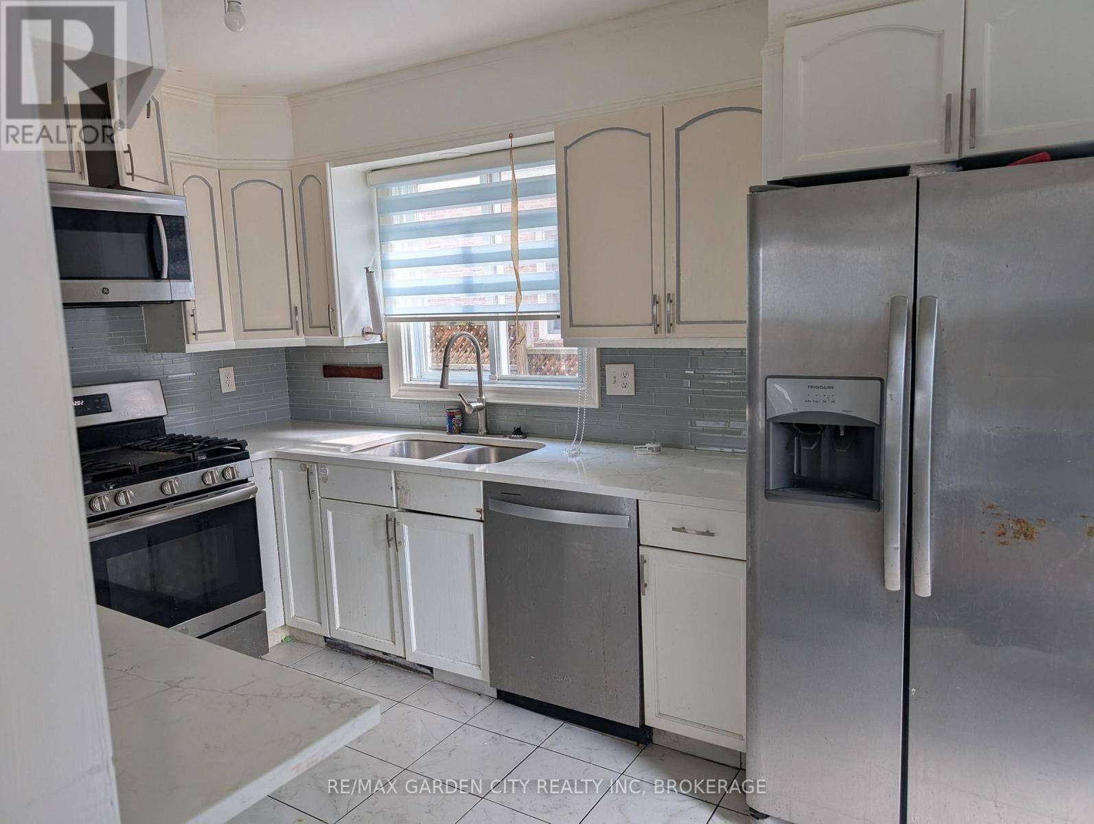 158 Summers Drive, Thorold, Ontario  L2V 5A1 - Photo 4 - X13677126
