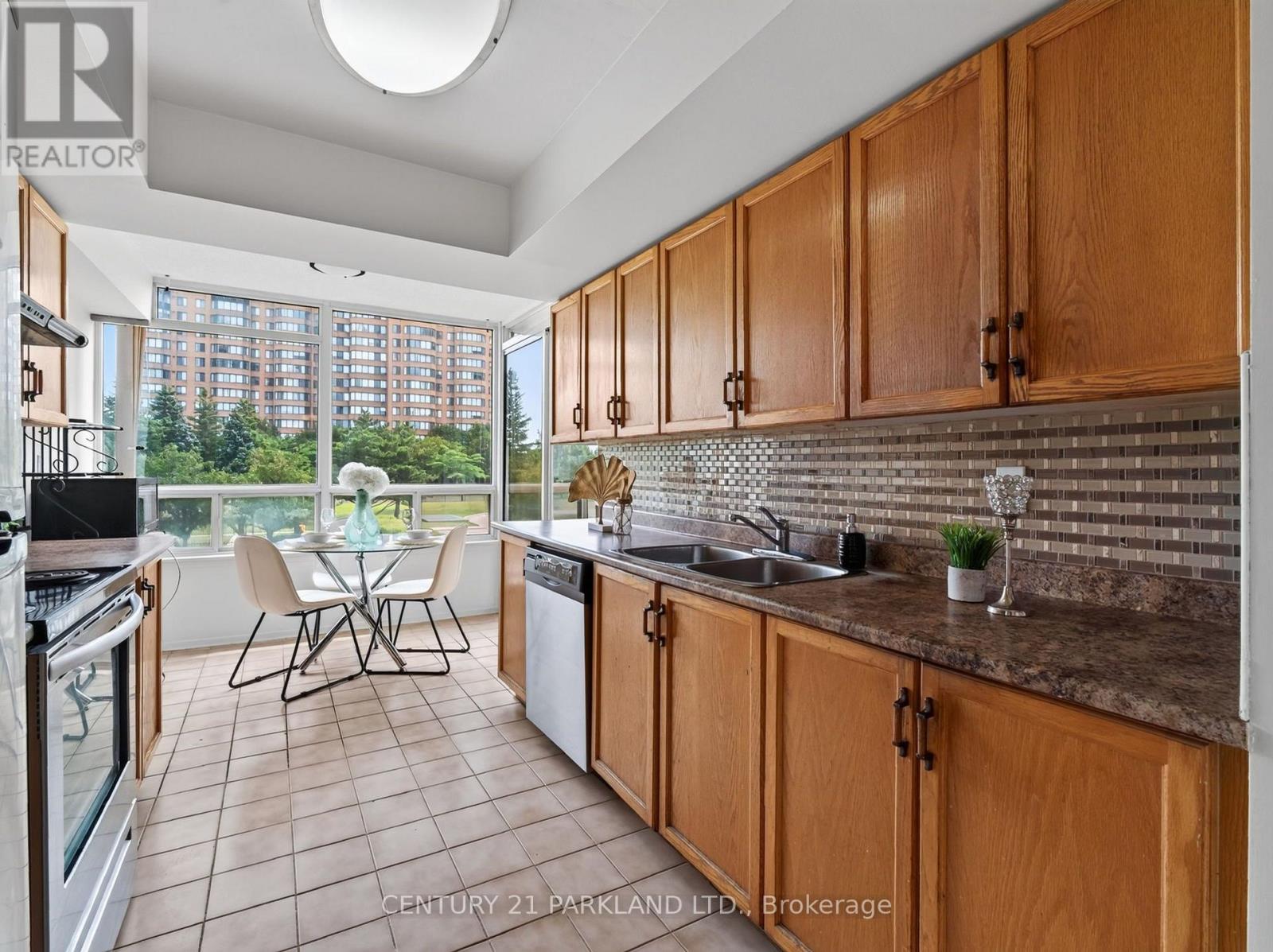 206 - 330 Alton Towers Circle, Toronto, Ontario M1V 5H3 - Photo 17 - E13641854