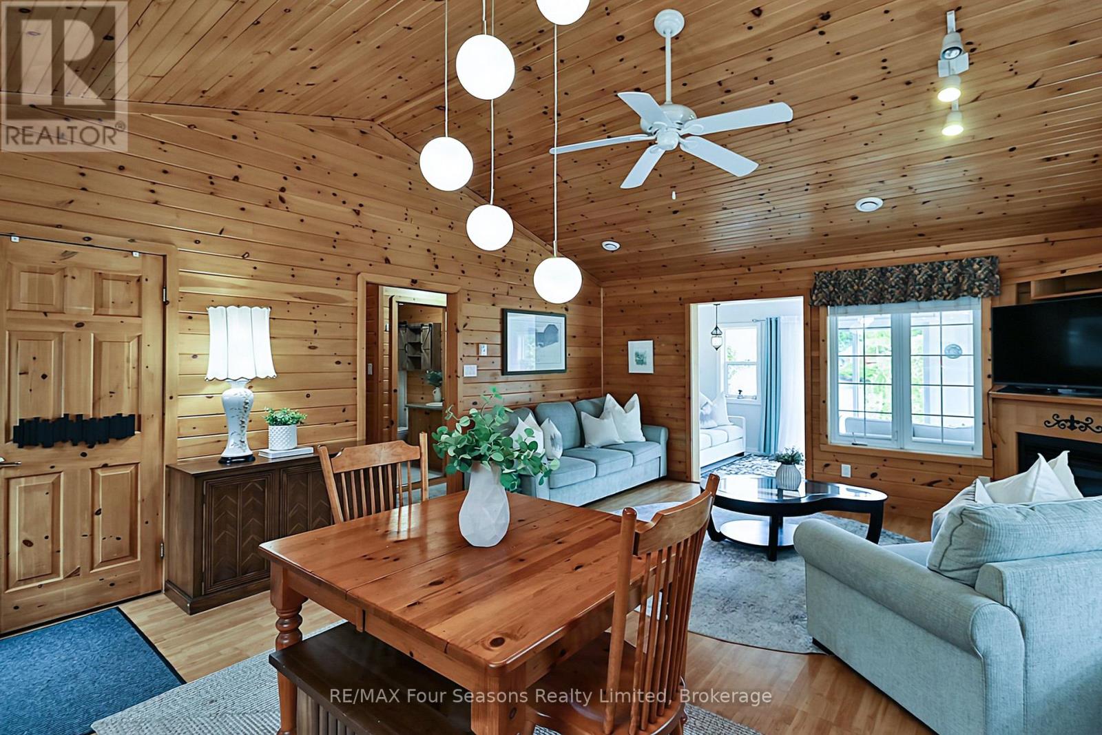 47 Cabin Crescent, Wasaga Beach, Ontario  L9Z 1X7 - Photo 5 - S13750686