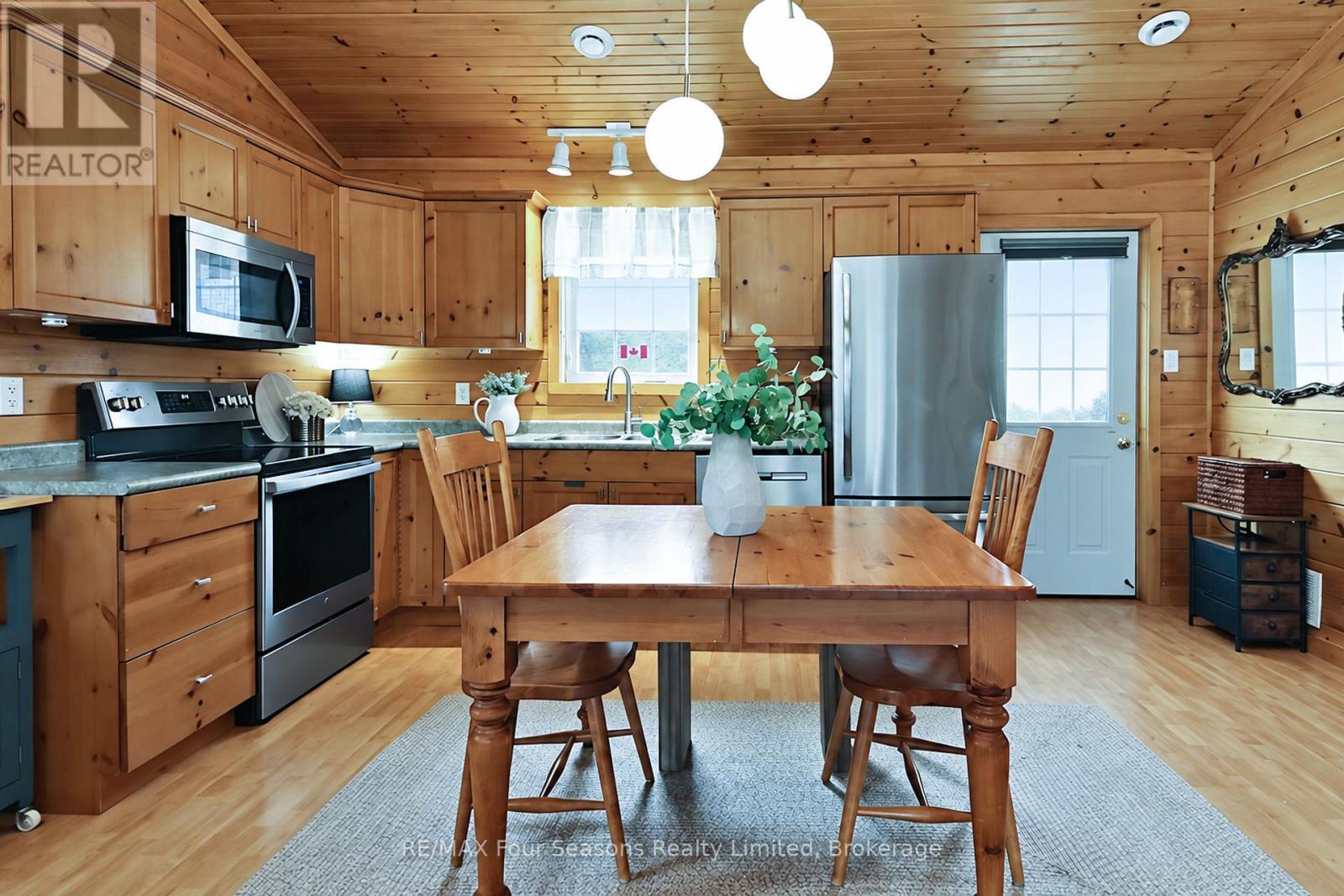 47 Cabin Crescent, Wasaga Beach, Ontario  L9Z 1X7 - Photo 8 - S13750686