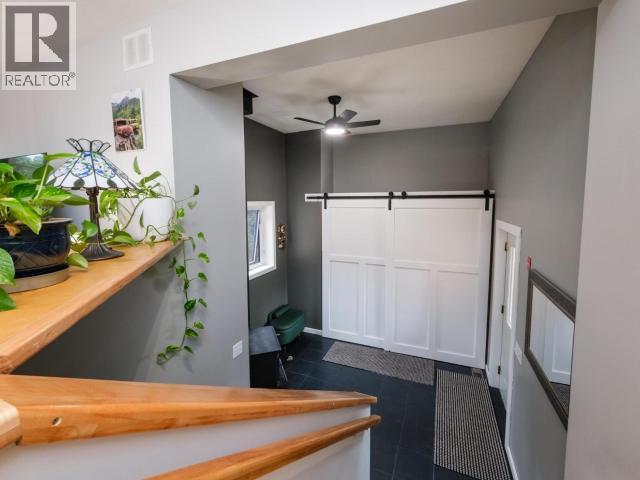 25 BLAKER PLACE photo 17