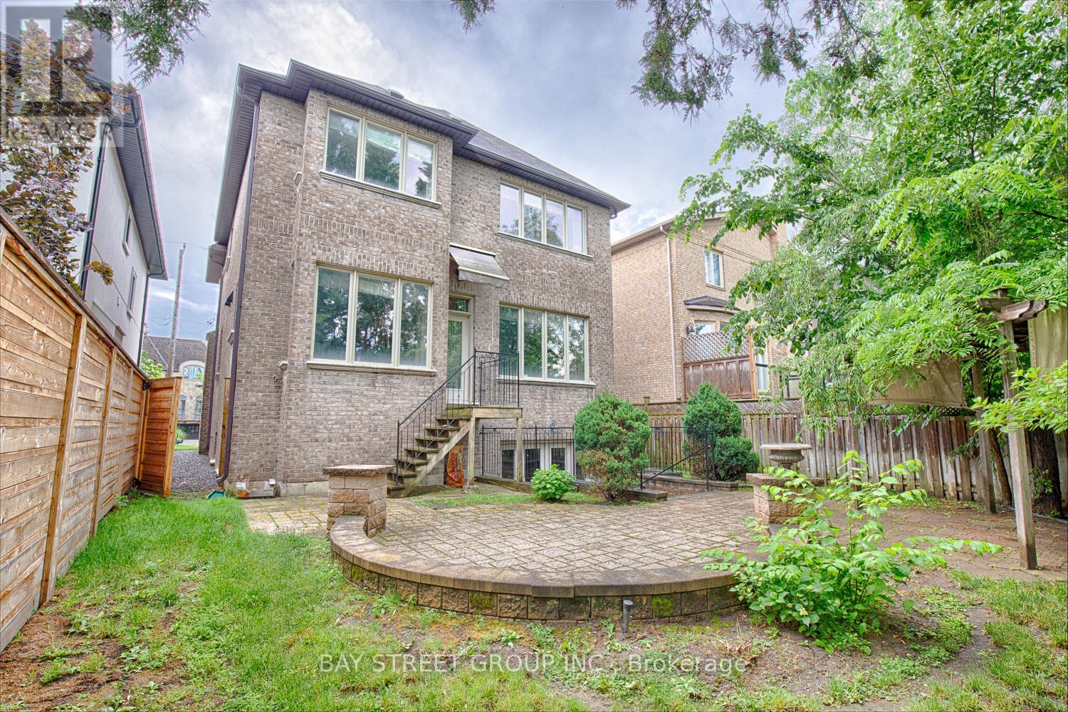500 Deloraine Avenue, Toronto, Ontario  M5M 2B8 - Photo 3 - C13750672