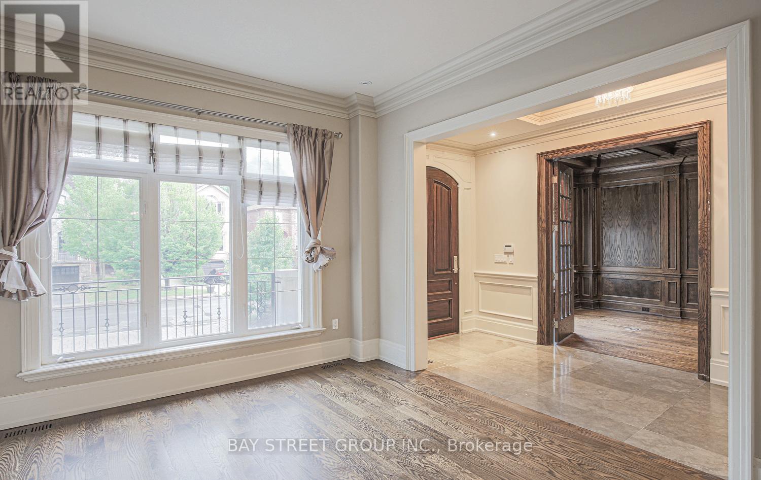 500 Deloraine Avenue, Toronto, Ontario  M5M 2B8 - Photo 6 - C13750672