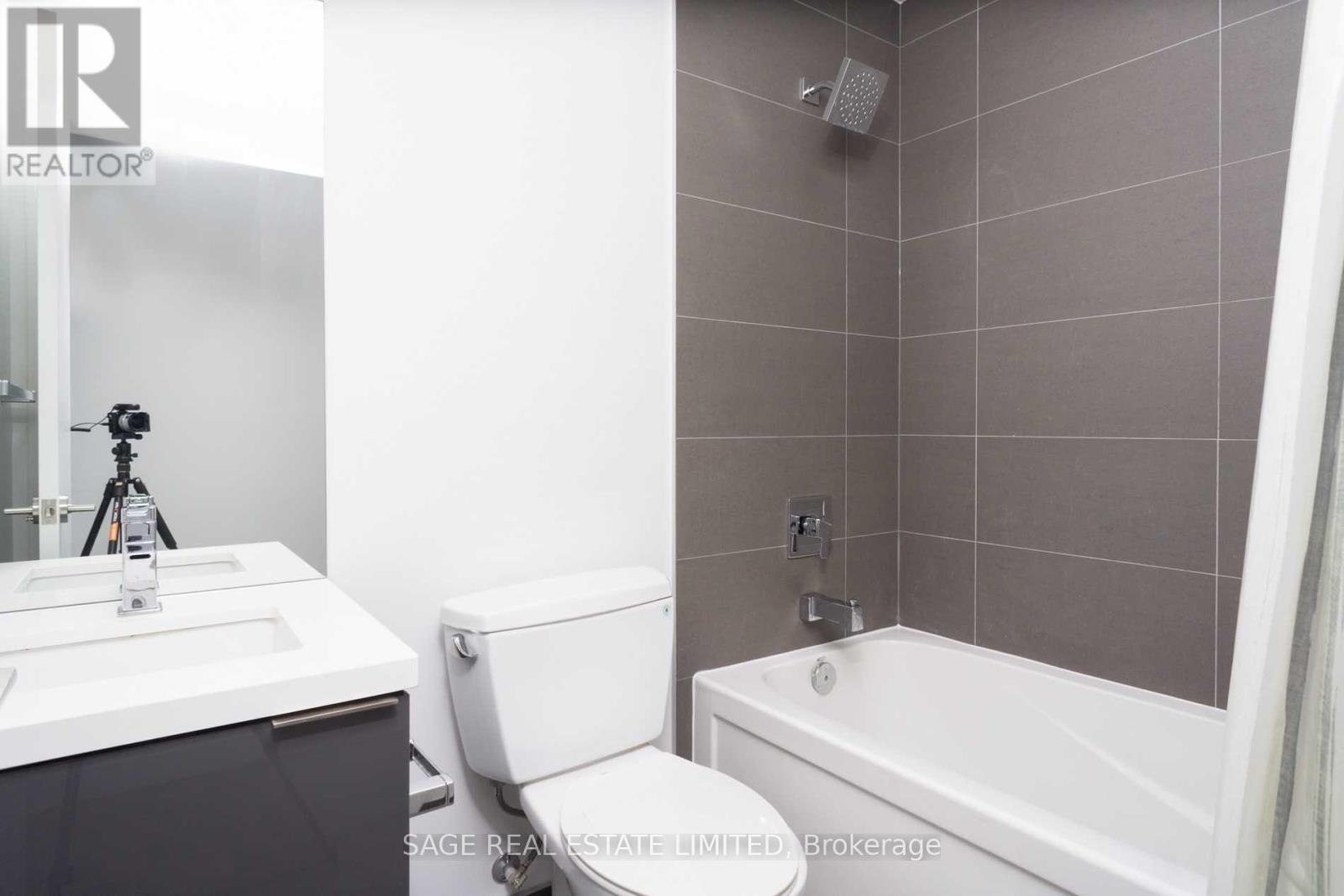 2805 - 8 Eglinton Avenue E, Toronto, Ontario  M4P 0C1 - Photo 10 - C13750682
