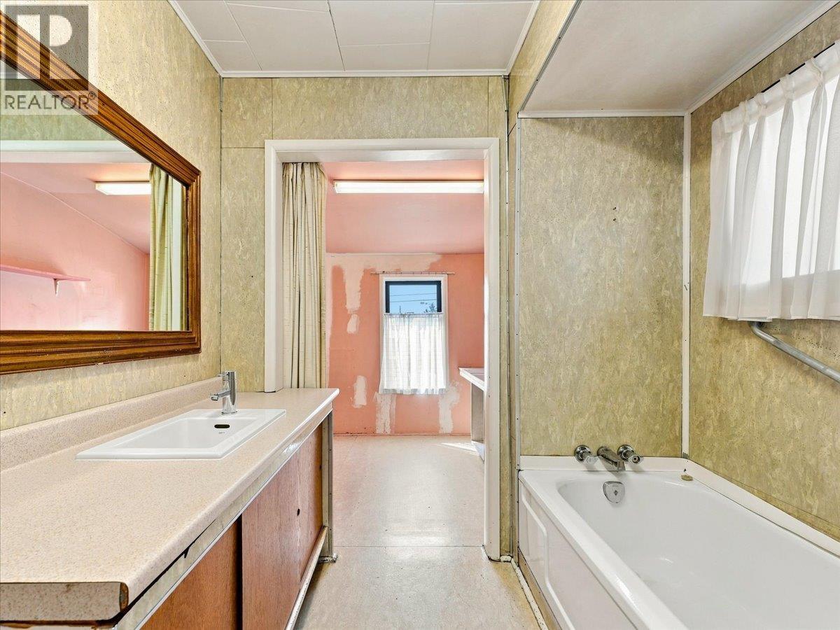 2206 E 8th Avenue, Vancouver, British Columbia  V5N 1V5 - Photo 17 - R3161940