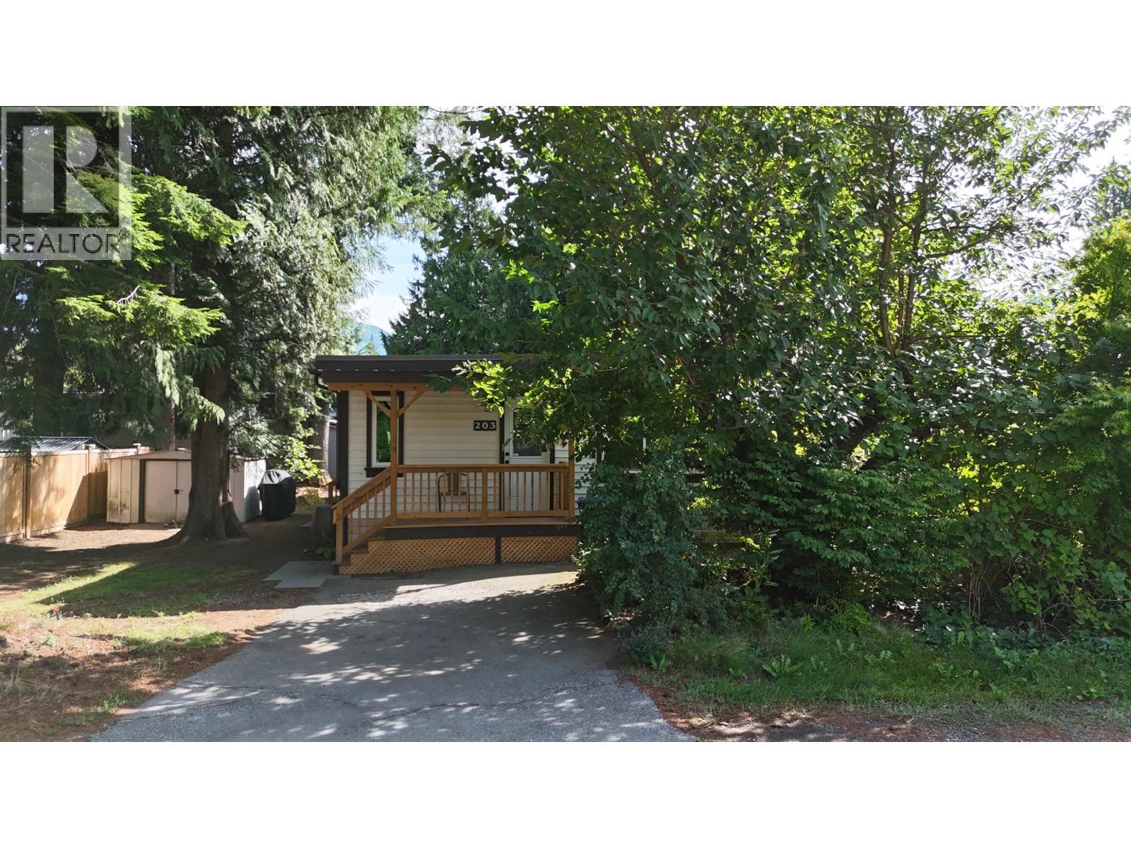 203 1830 Mamquam Road, Squamish, British Columbia  V0N 1T0 - Photo 4 - R3161945