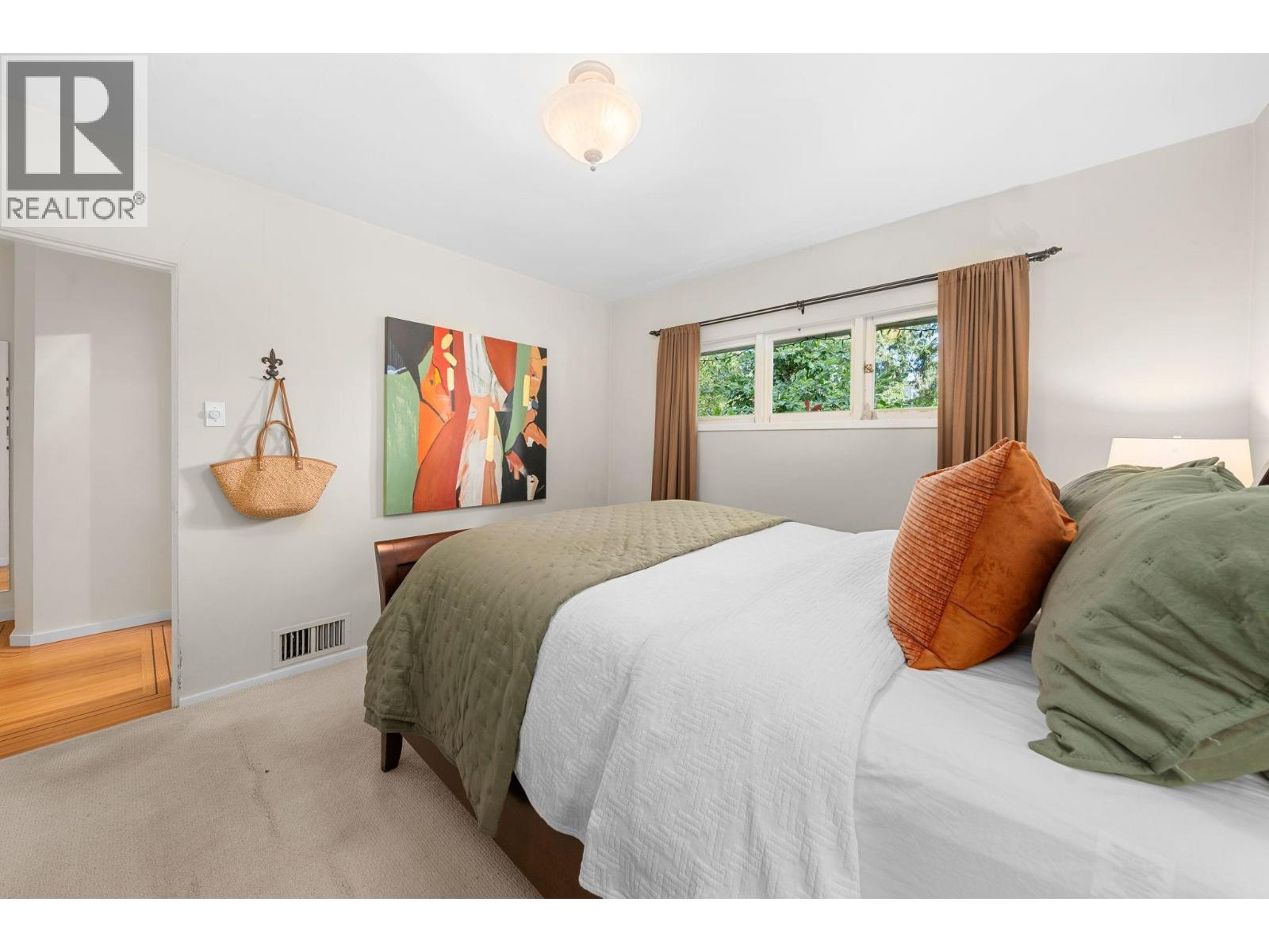 2011 Bridgman Avenue, North Vancouver, British Columbia  V7P 2T7 - Photo 18 - R3161949