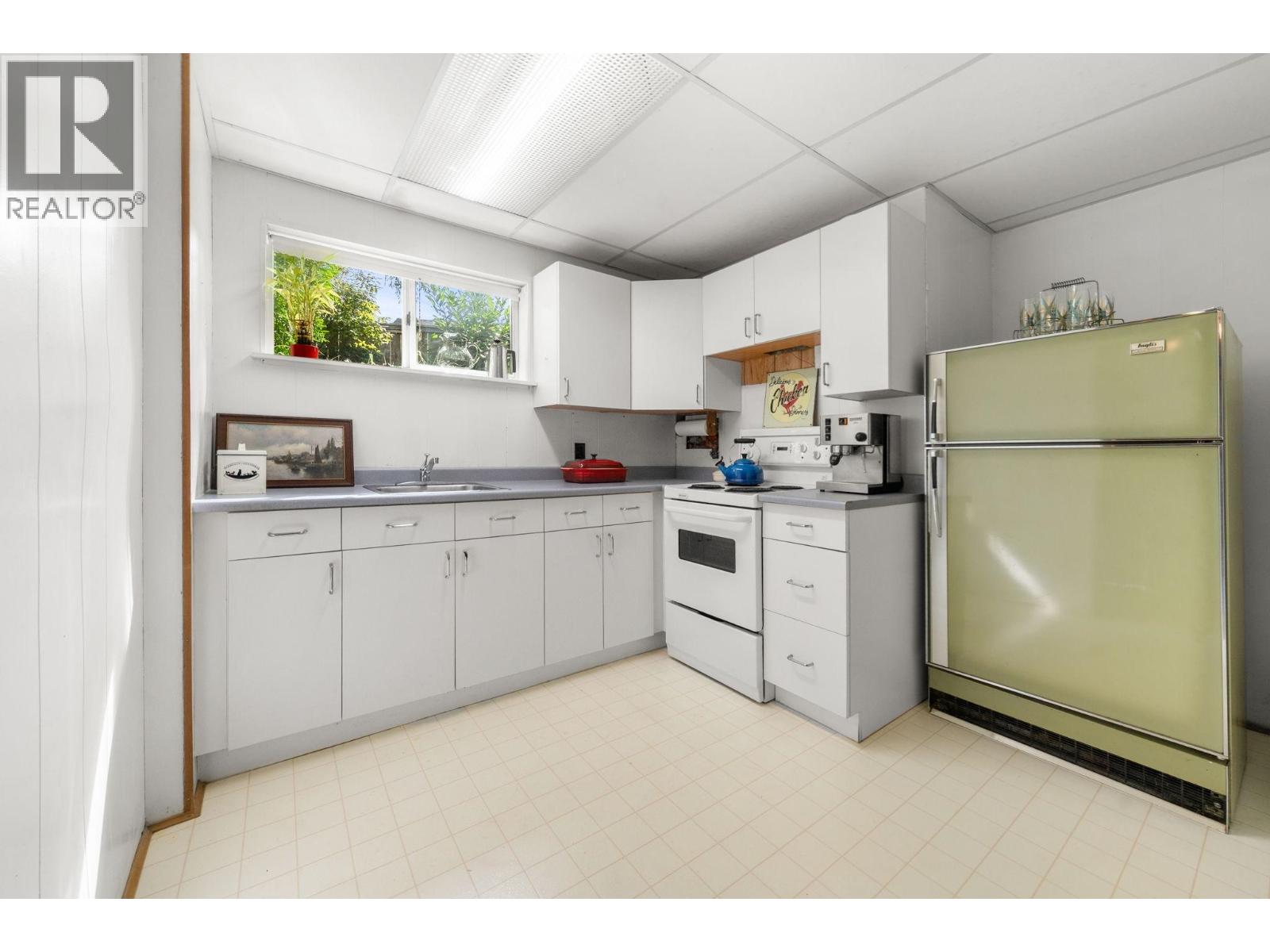 2011 Bridgman Avenue, North Vancouver, British Columbia  V7P 2T7 - Photo 25 - R3161949