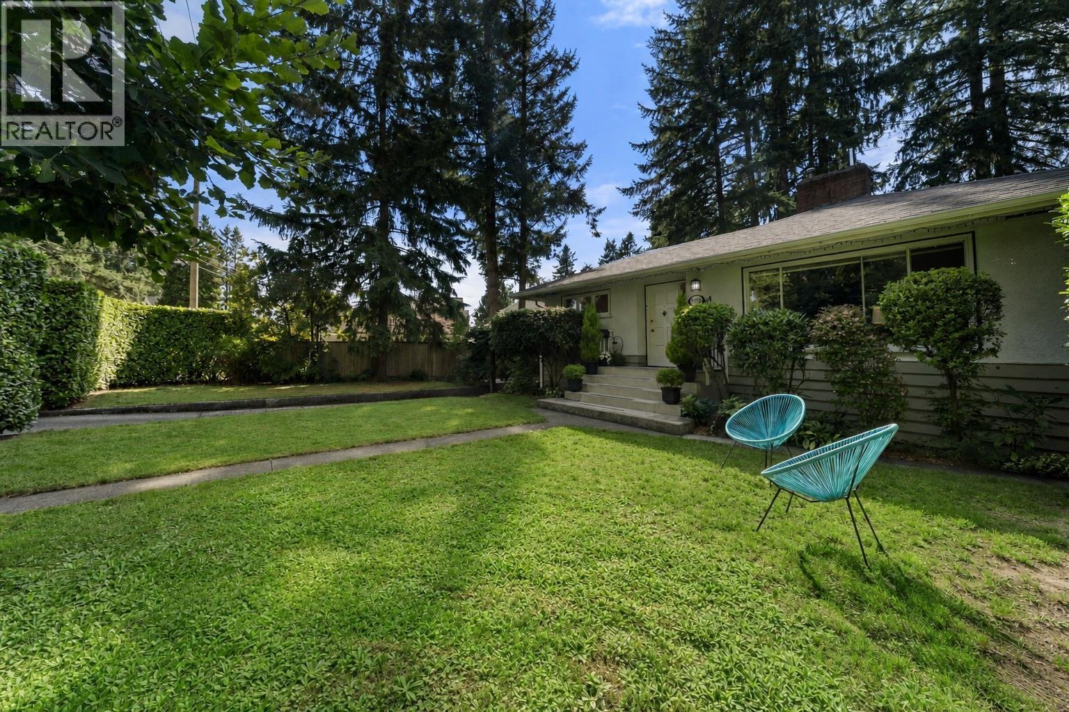 2011 Bridgman Avenue, North Vancouver, British Columbia  V7P 2T7 - Photo 35 - R3161949