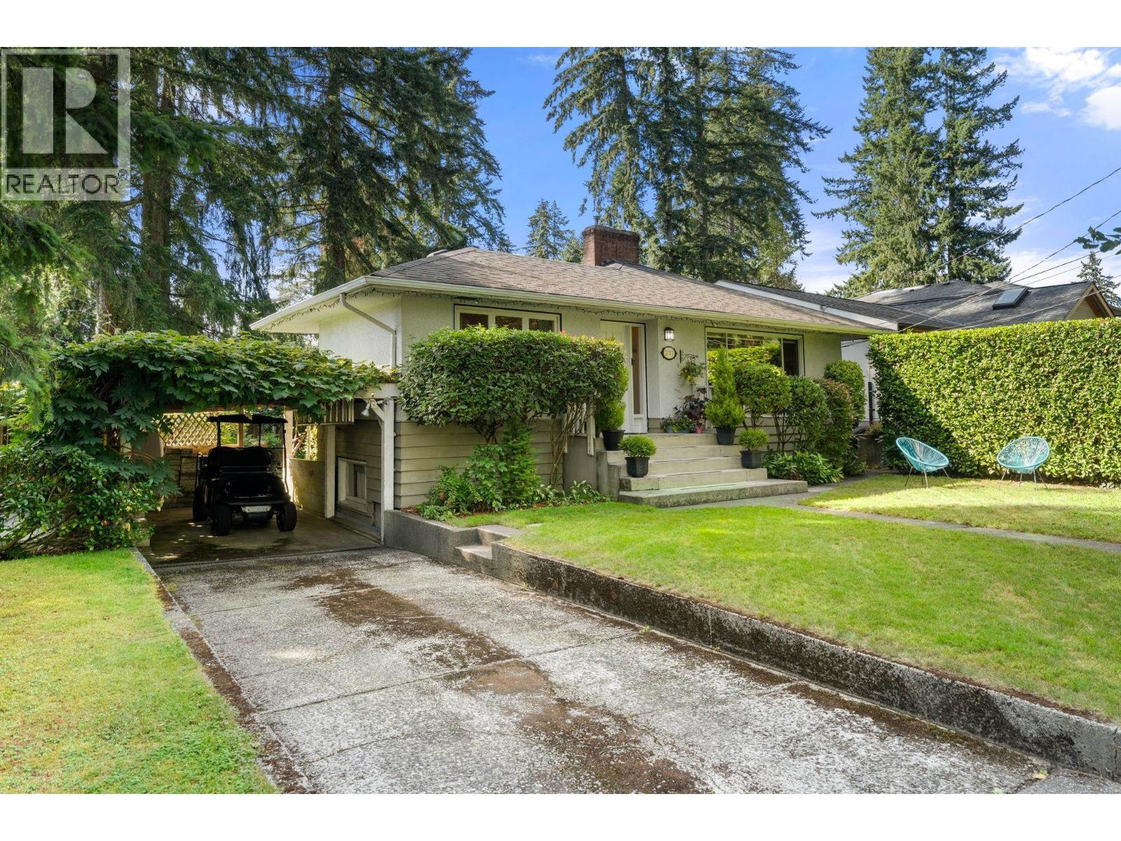 2011 Bridgman Avenue, North Vancouver, British Columbia  V7P 2T7 - Photo 37 - R3161949