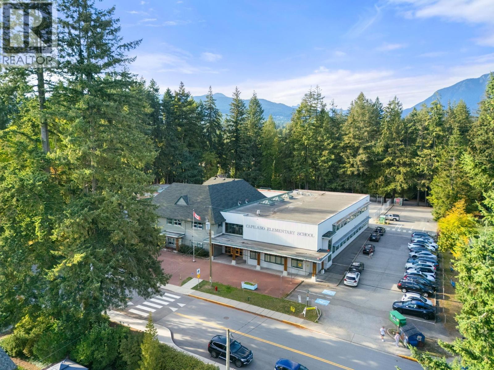2011 Bridgman Avenue, North Vancouver, British Columbia  V7P 2T7 - Photo 38 - R3161949