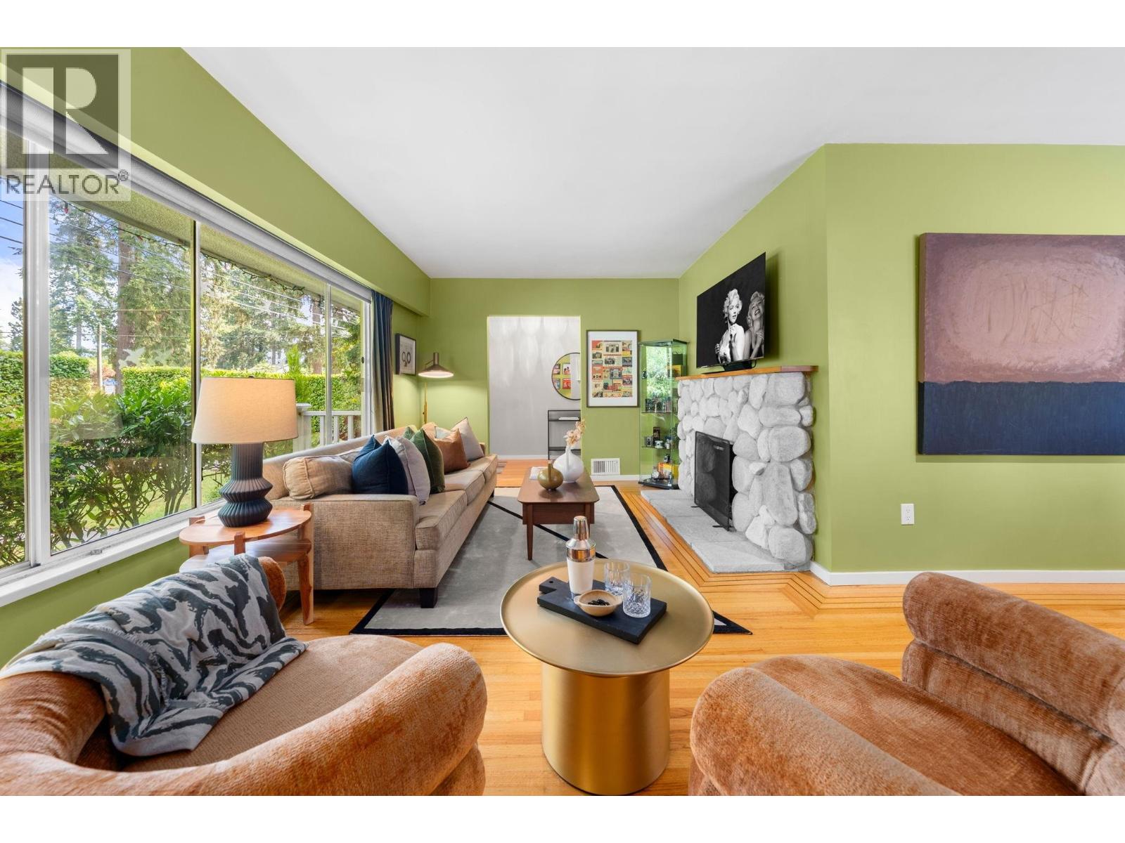 2011 Bridgman Avenue, North Vancouver, British Columbia  V7P 2T7 - Photo 7 - R3161949