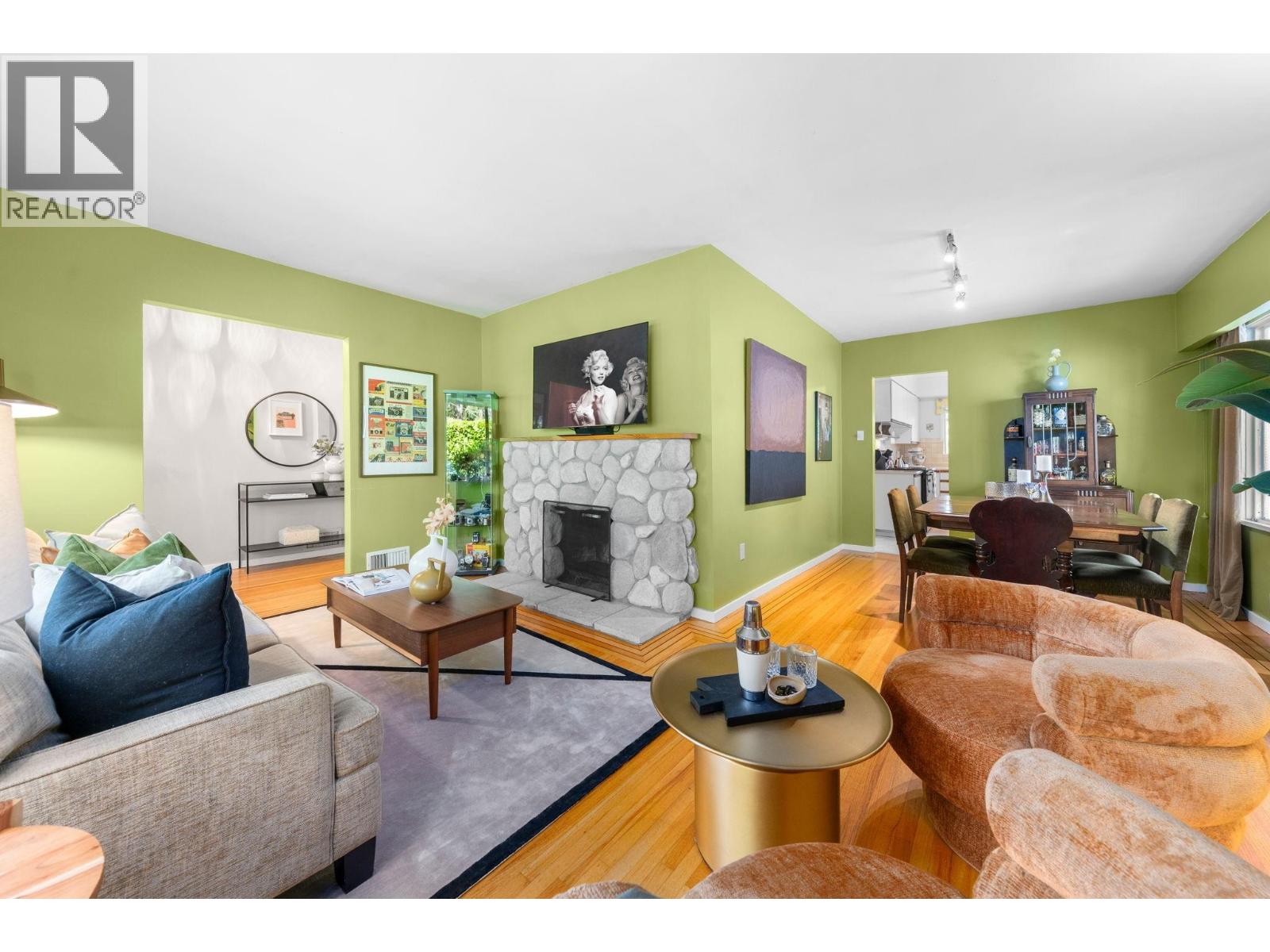 2011 Bridgman Avenue, North Vancouver, British Columbia  V7P 2T7 - Photo 8 - R3161949