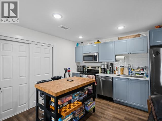 1101-61 GLEANER AVENUE photo 9