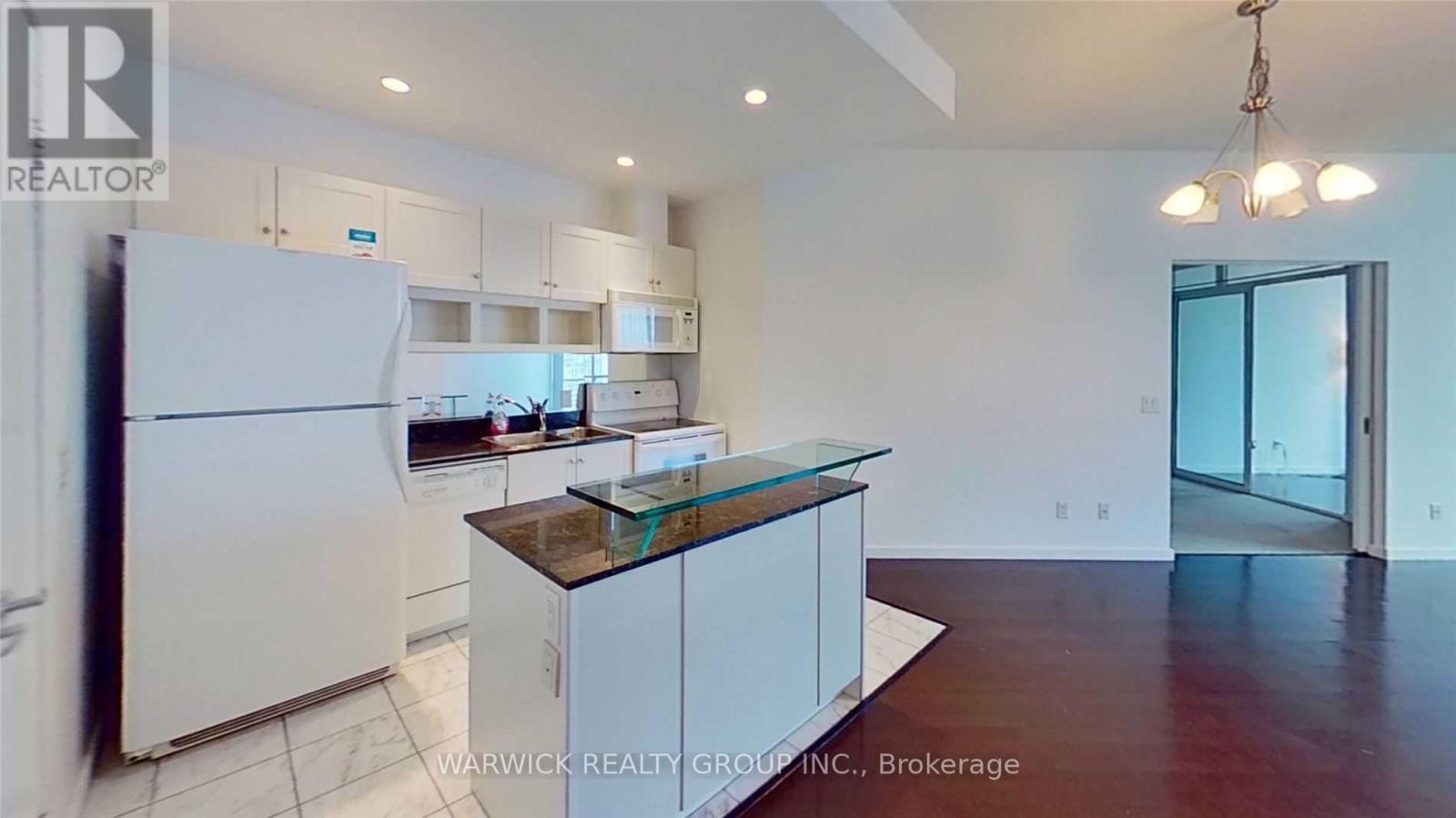 2103 - 8 York Street, Toronto, Ontario M5J 1R2 - Photo 2 - C13750714
