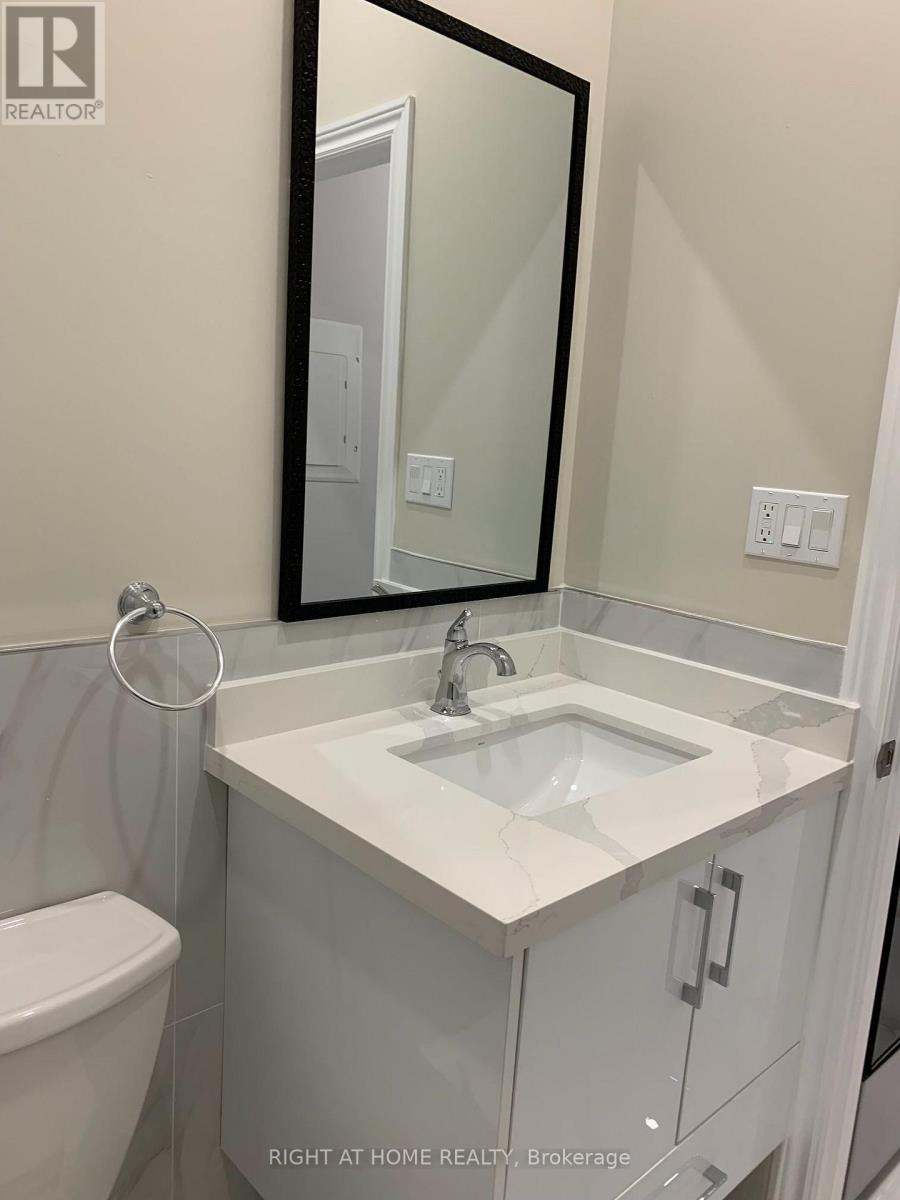 Main Floor Unit - 57 Brunswick Avenue, Toronto, Ontario M5S 2L8 - Photo 10 - C13750726