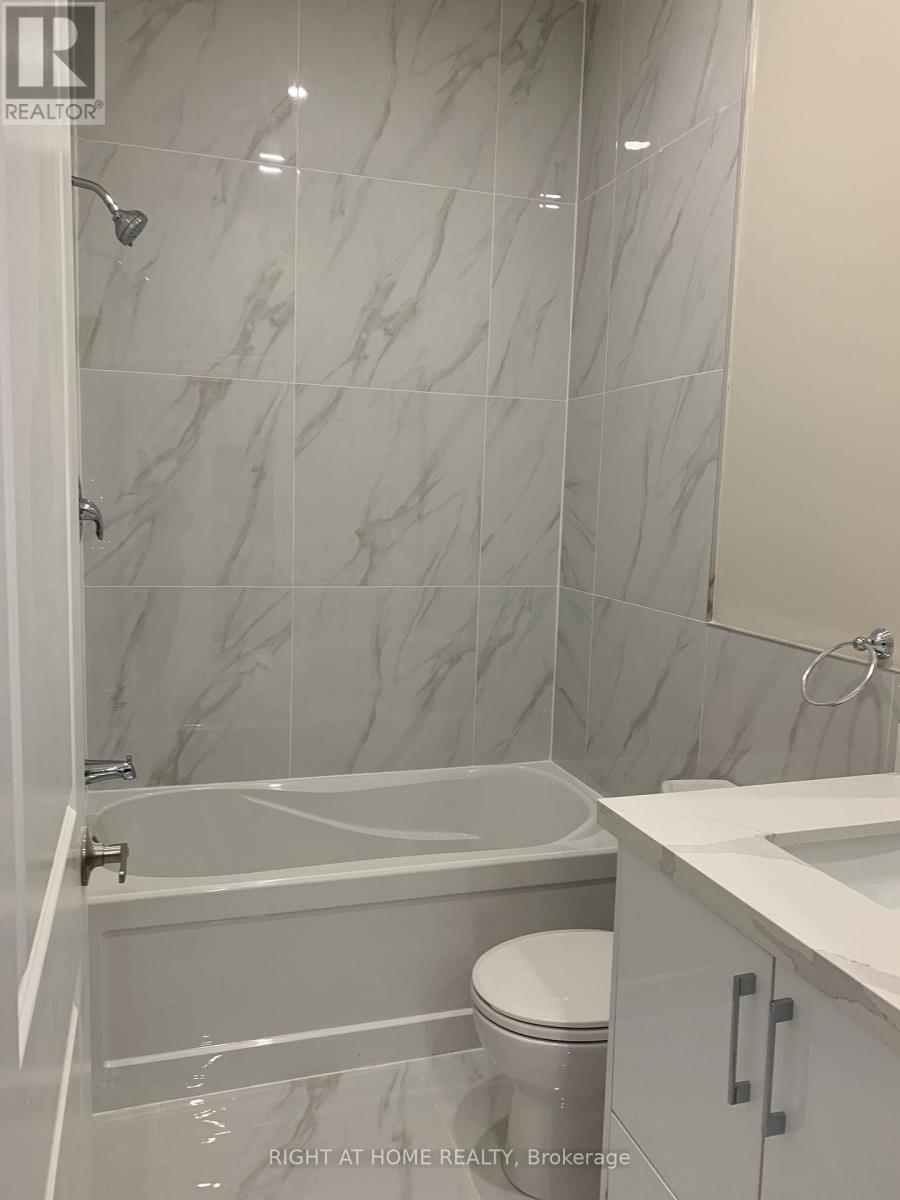Main Floor Unit - 57 Brunswick Avenue, Toronto, Ontario M5S 2L8 - Photo 11 - C13750726