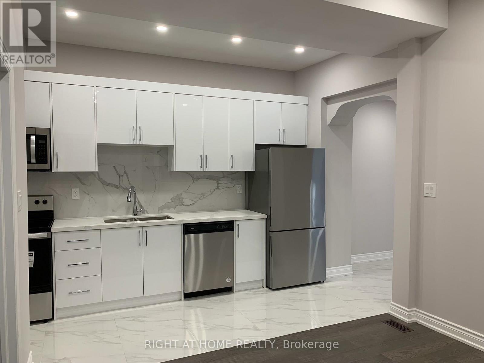 Main Floor Unit - 57 Brunswick Avenue, Toronto, Ontario M5S 2L8 - Photo 2 - C13750726
