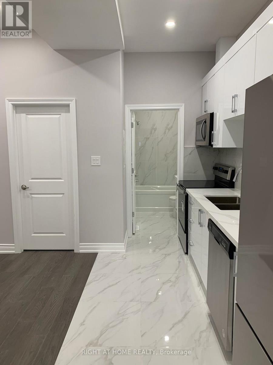 Main Floor Unit - 57 Brunswick Avenue, Toronto, Ontario M5S 2L8 - Photo 4 - C13750726