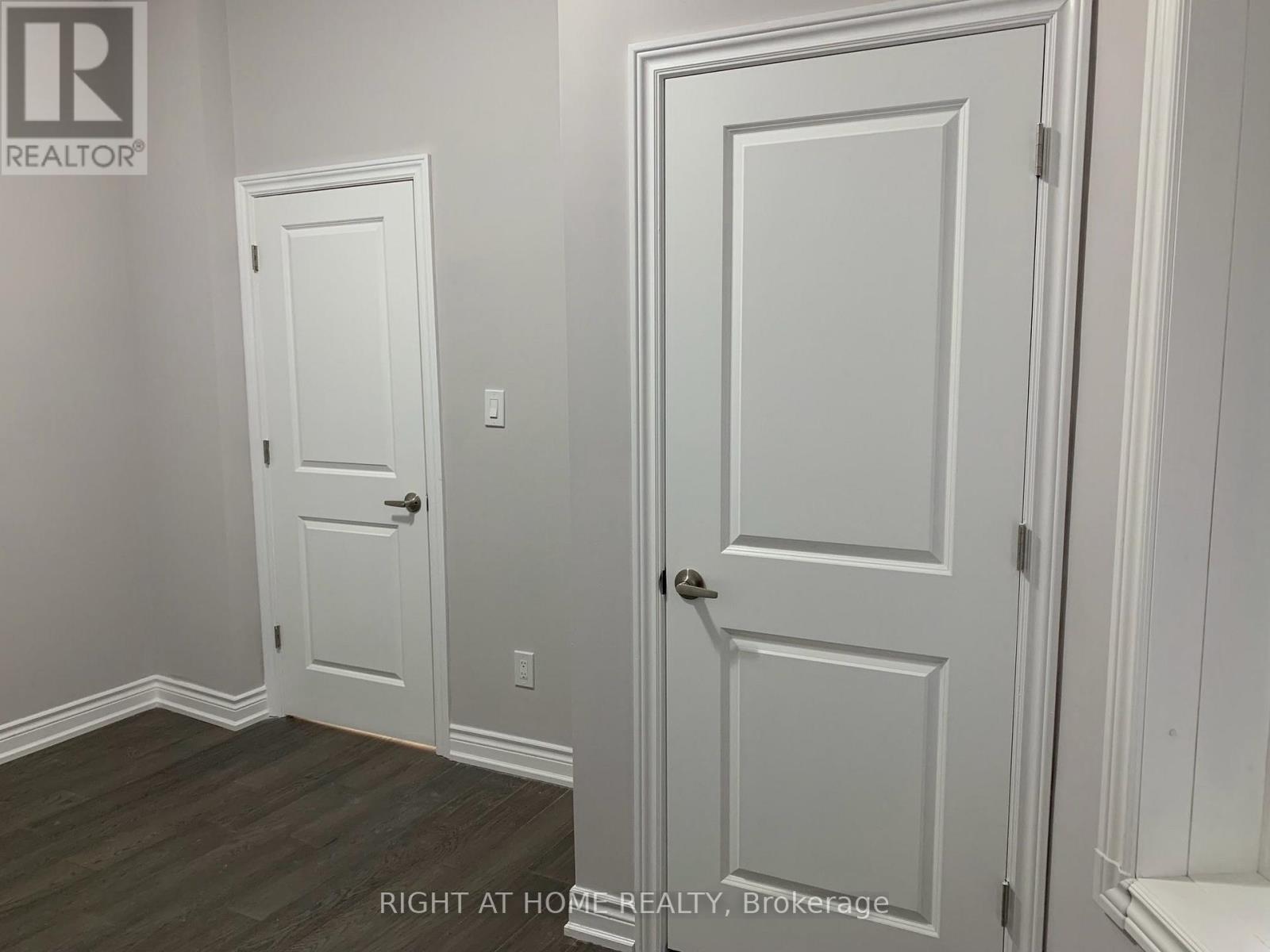 Main Floor Unit - 57 Brunswick Avenue, Toronto, Ontario M5S 2L8 - Photo 9 - C13750726