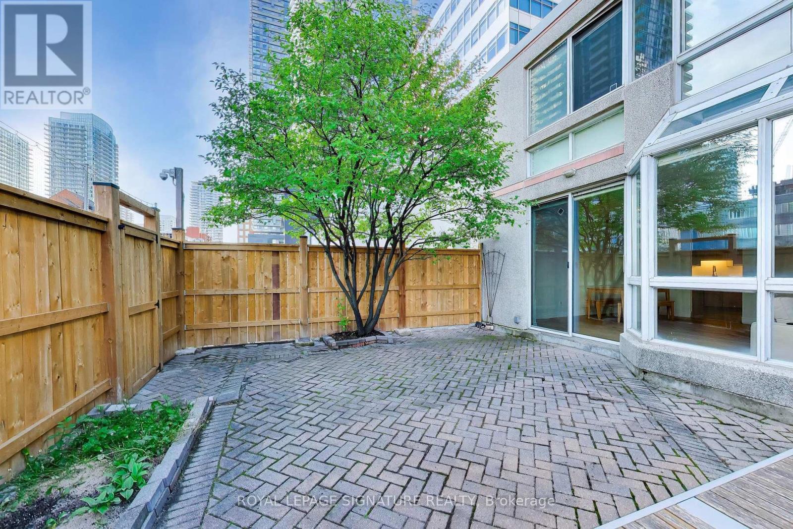 Th5 - 11 Broadway Avenue, Toronto, Ontario M4P 1T7 - Photo 17 - C13750730