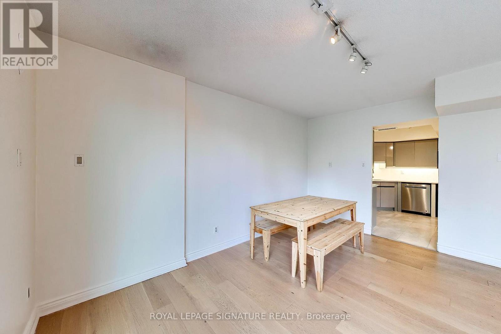 Th5 - 11 Broadway Avenue, Toronto, Ontario M4P 1T7 - Photo 8 - C13750730