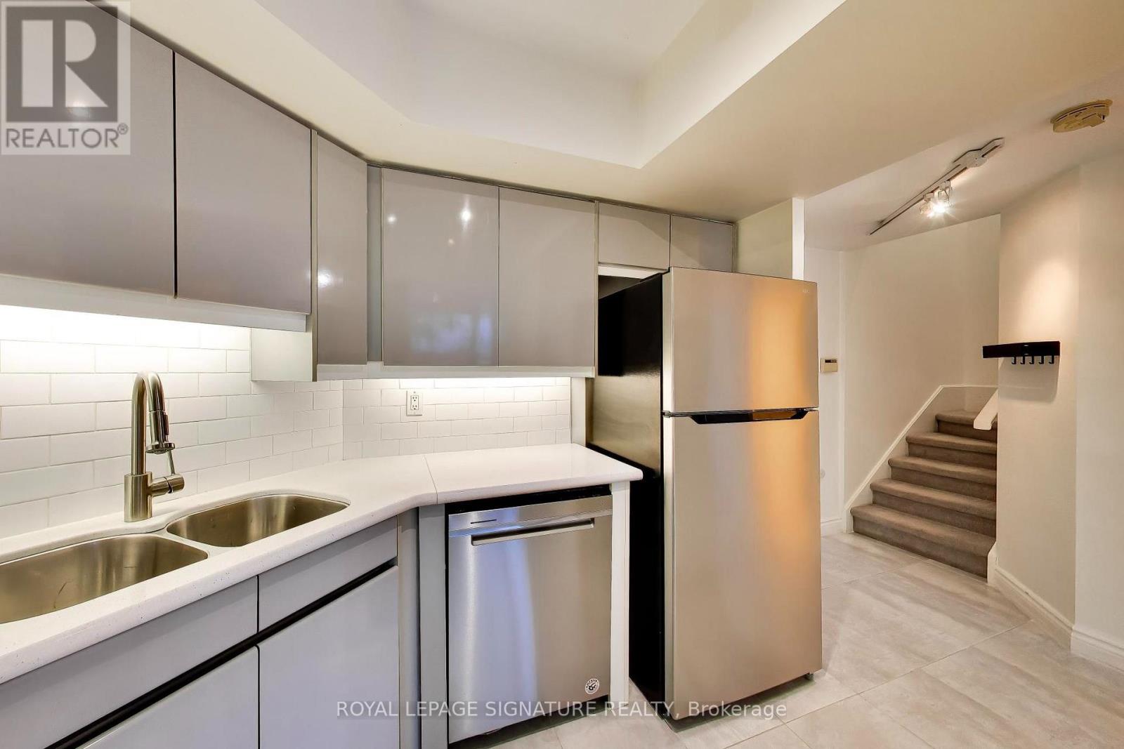 Th5 - 11 Broadway Avenue, Toronto, Ontario M4P 1T7 - Photo 9 - C13750730