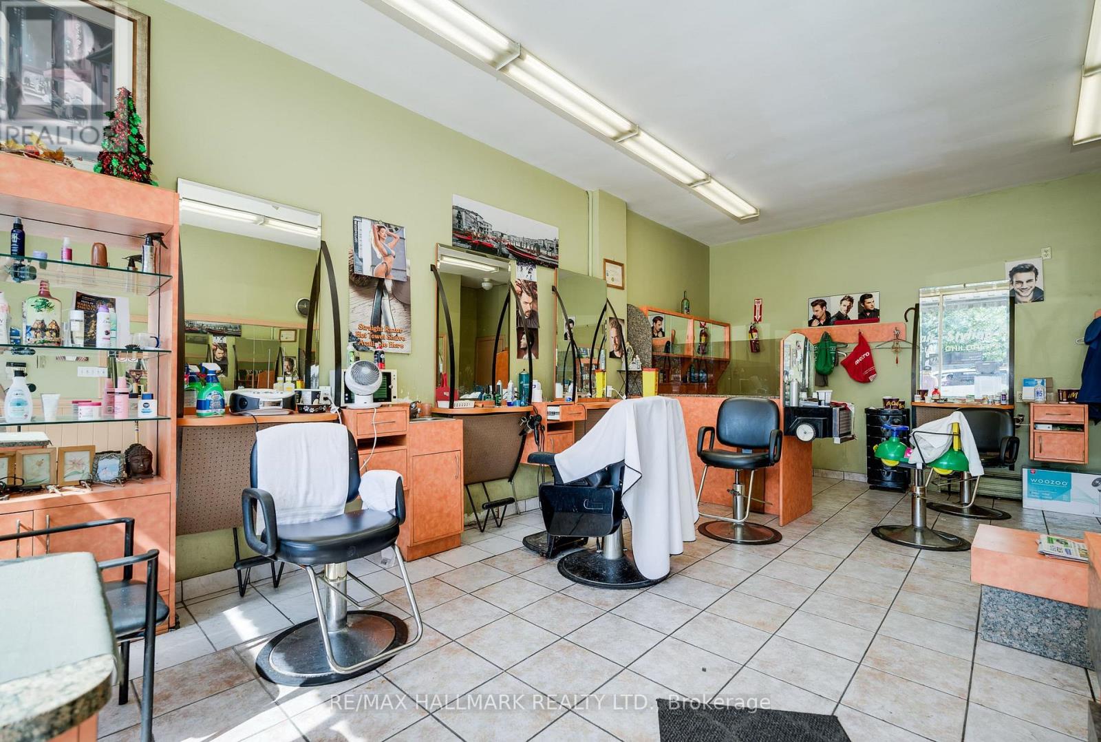 1786 Danforth Avenue, Toronto, Ontario M4C 1H8 - Photo 5 - E13750712