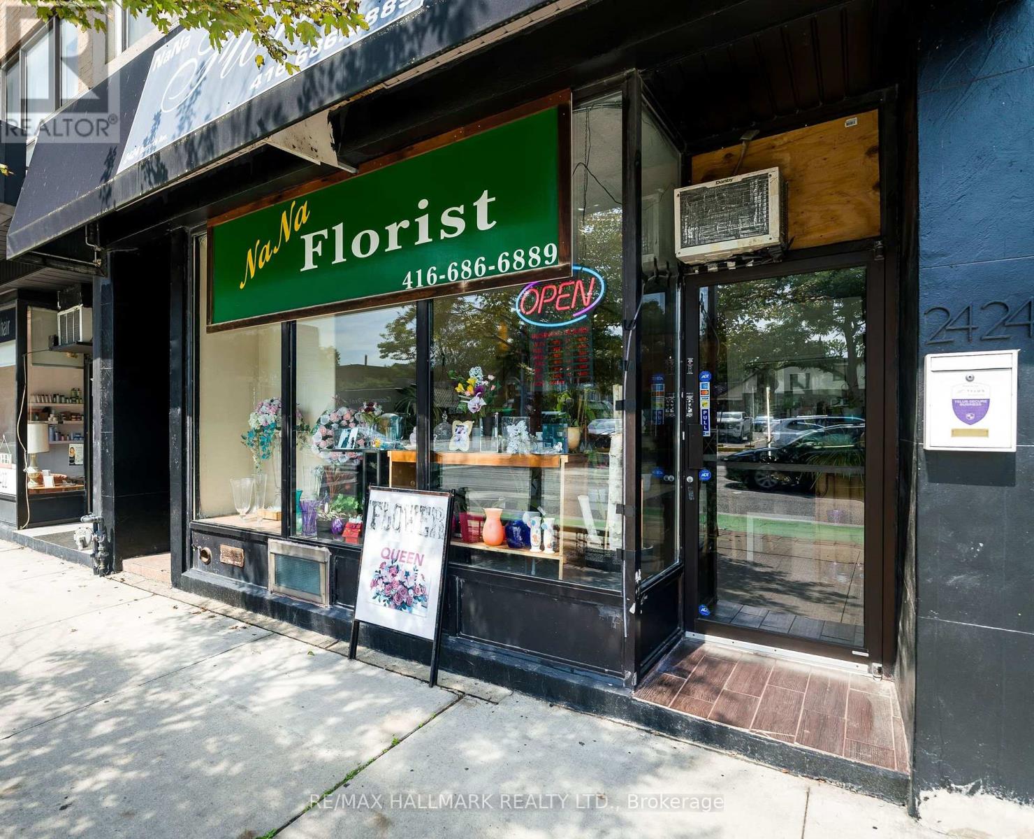 2424 Danforth Avenue, Toronto, Ontario M4C 1K9 - Photo 2 - E13750724