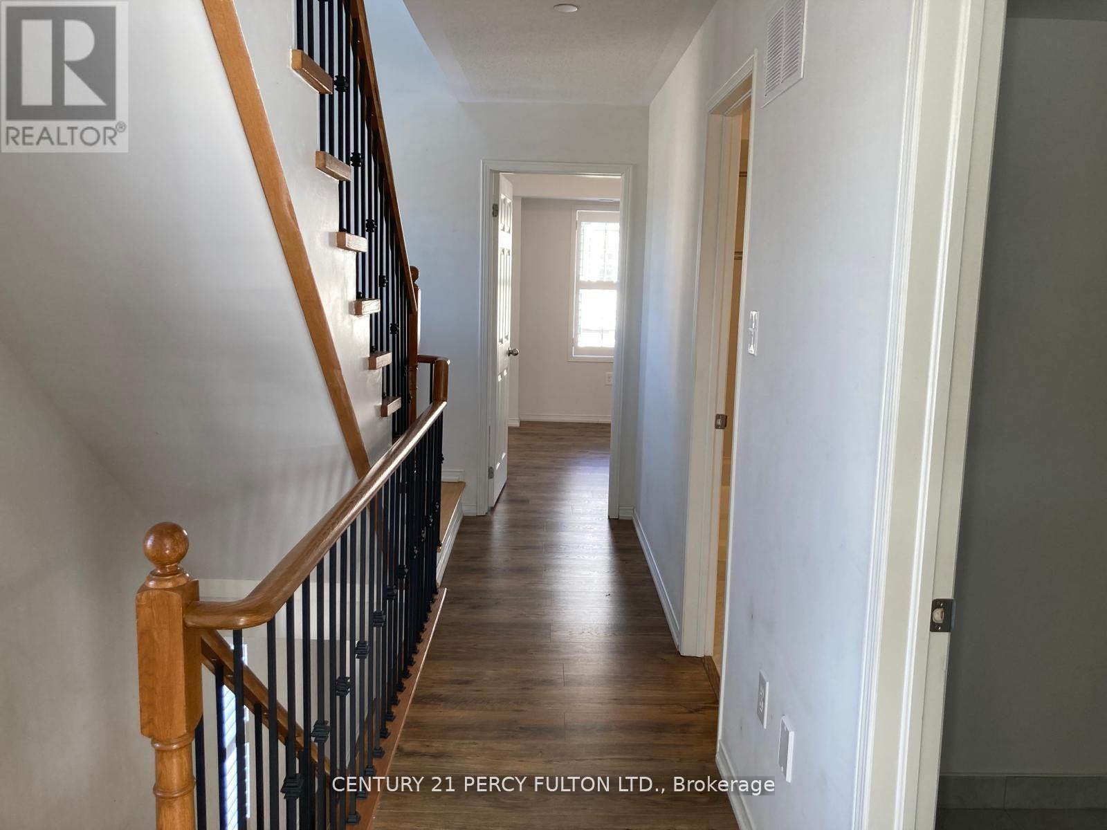 45 Pony Path, Oshawa, Ontario L1L 0L1 - Photo 14 - E13750736