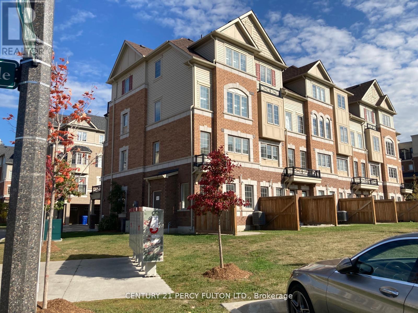 45 Pony Path, Oshawa, Ontario L1L 0L1 - Photo 7 - E13750736