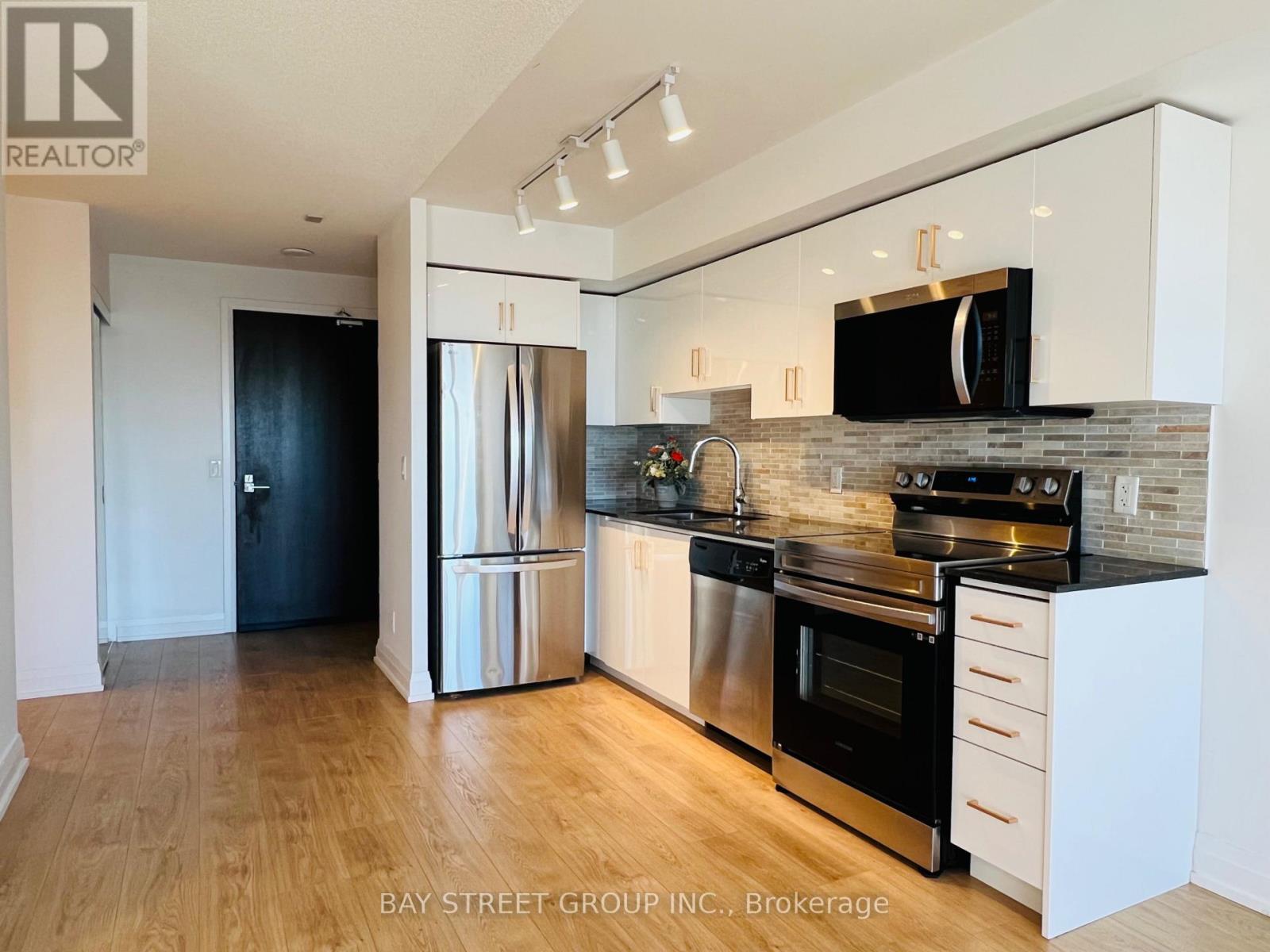 811 - 370 Highway 7 E, Richmond Hill, Ontario L4B 0C4 - Photo 4 - N13750716