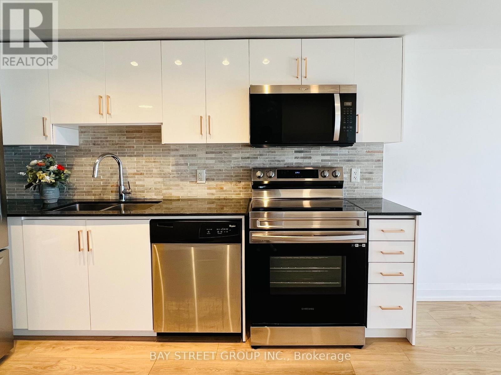 811 - 370 Highway 7 E, Richmond Hill, Ontario L4B 0C4 - Photo 5 - N13750716