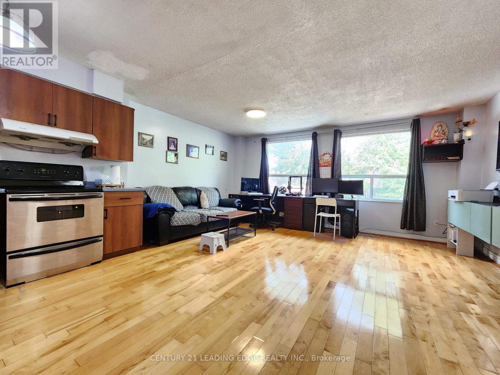 82 - 203 Lotherton Pathway, Toronto, Ontario M6B 2G6 - Photo 3 - W13750718