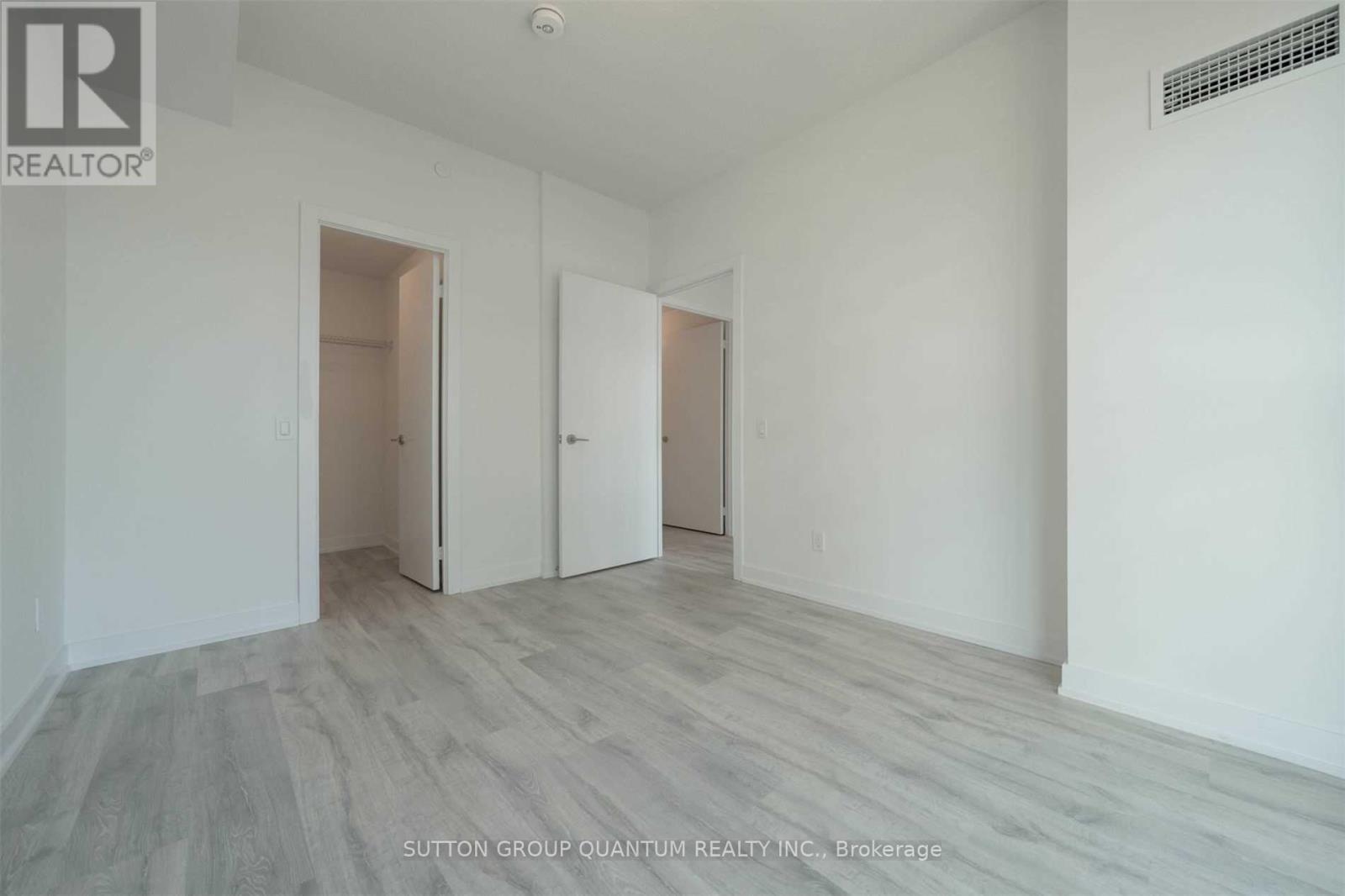 1026 - 251 Manitoba Street, Toronto, Ontario M8Y 0C7 - Photo 5 - W13750722