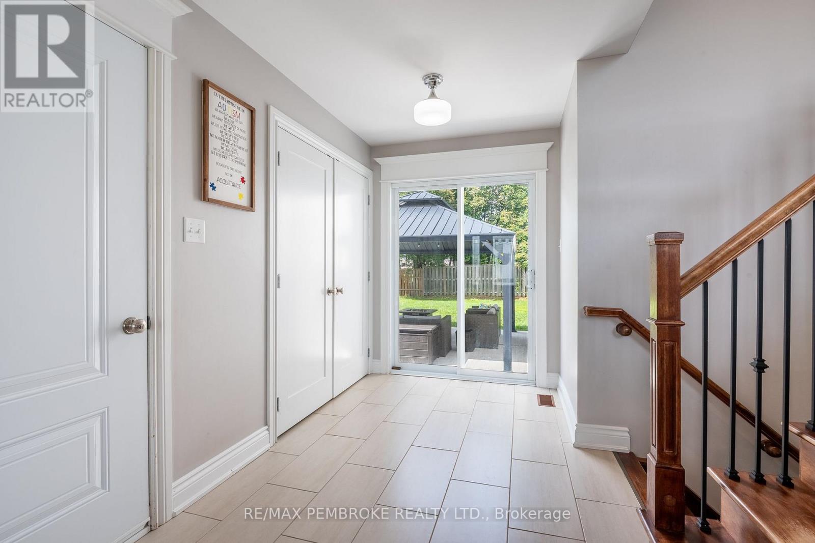 521 Gardner Crescent, Petawawa, Ontario  K8H 0C4 - Photo 6 - X13750758