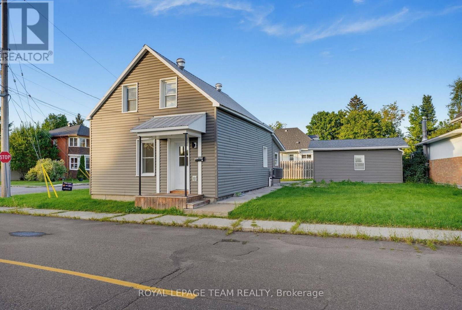 81 Bank Street S, Renfrew, Ontario  K7V 2E7 - Photo 3 - X13750750