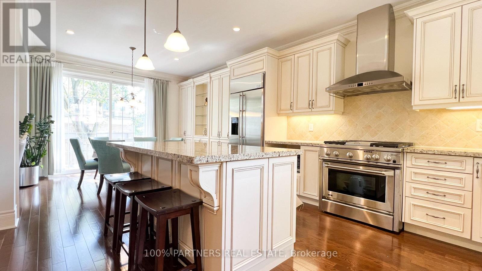 33 EARNSHAW DRIVE, Markham, Ontario