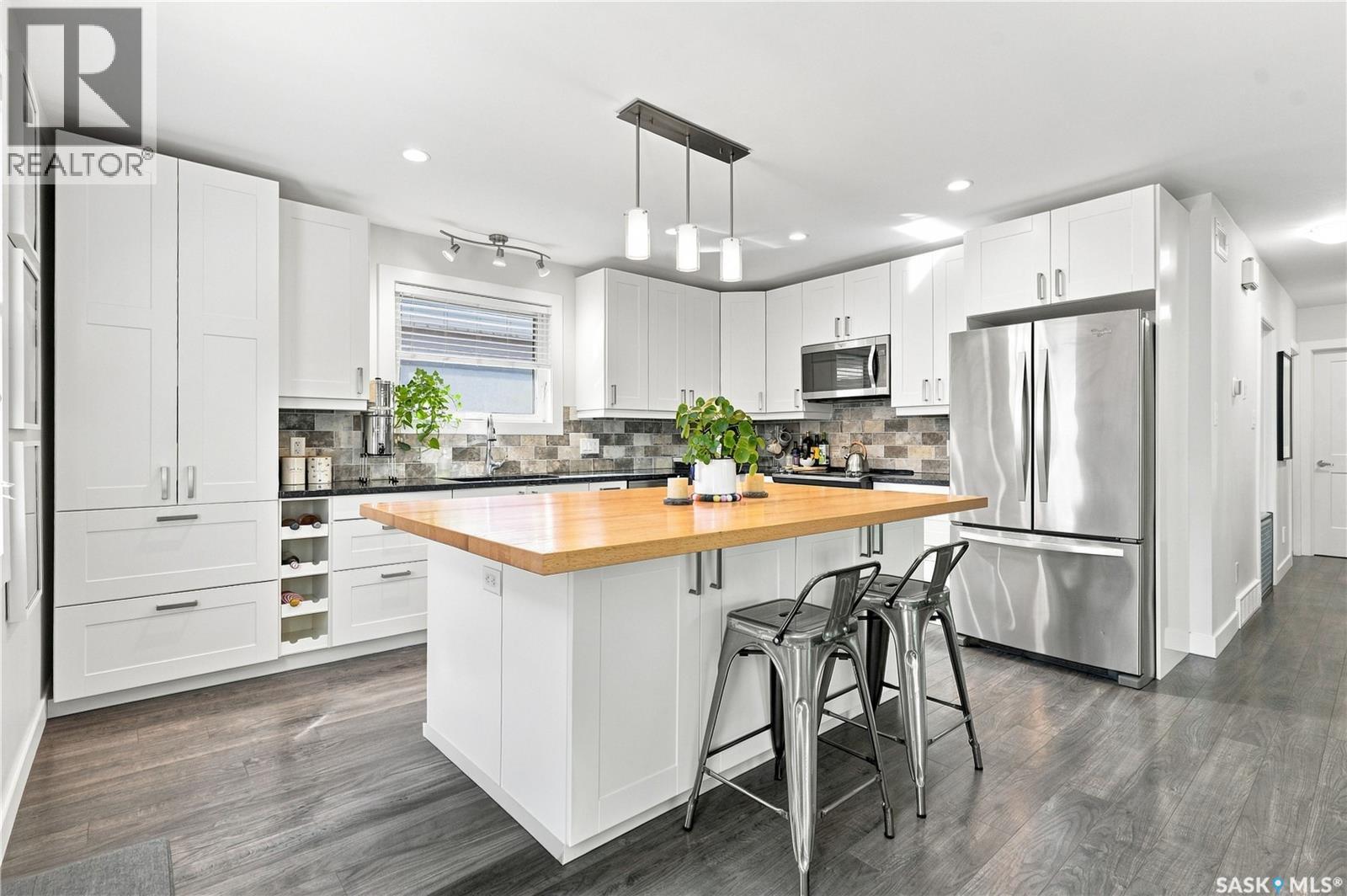 315 M AVENUE N photo 8