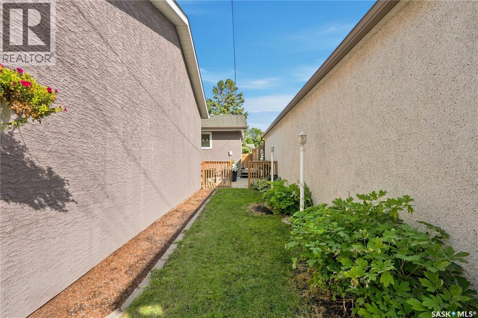 315 M AVENUE N photo 30