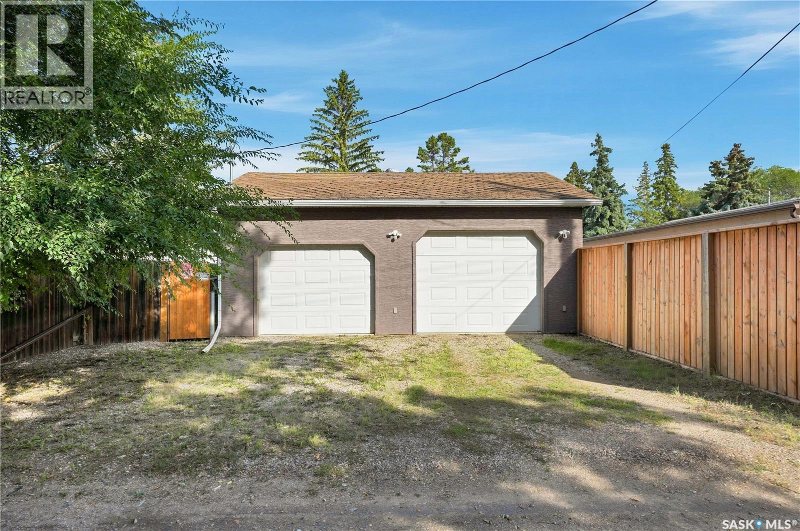 315 M AVENUE N photo 31