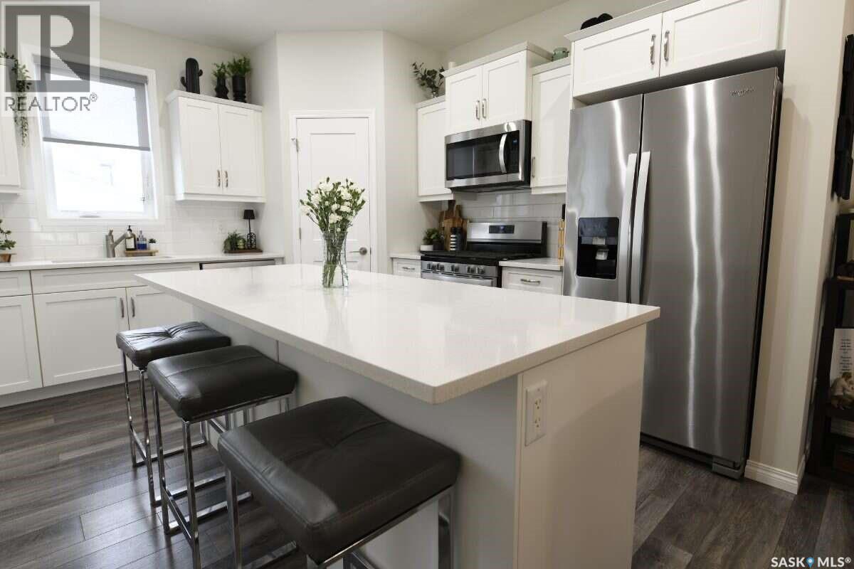 5109 E Buckingham Drive, Regina, Saskatchewan  S4V 3S3 - Photo 8 - SK047703
